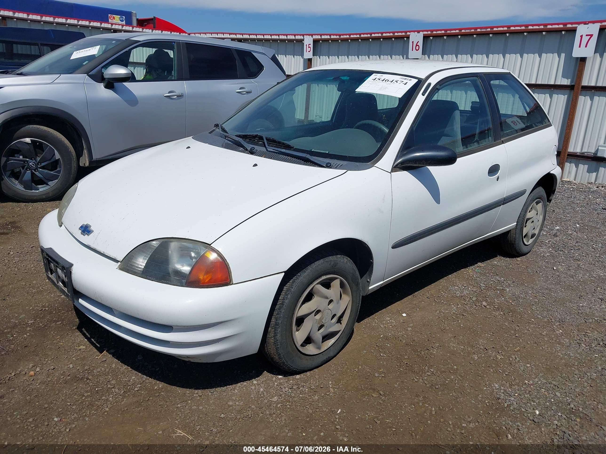 2000 Chevrolet Metro Lsi Белый vin: 2C1MR2228Y6720745