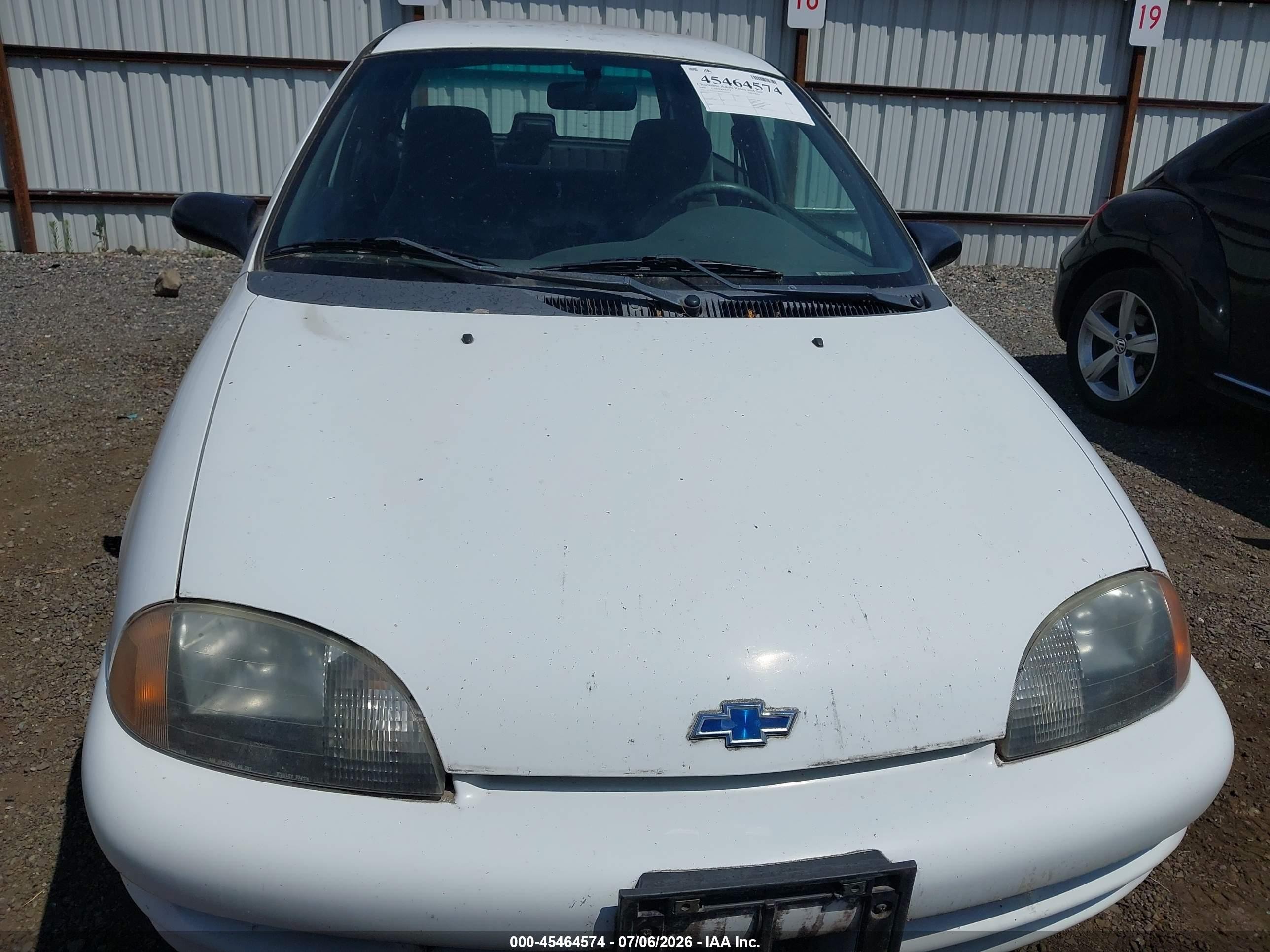 2000 Chevrolet Metro Lsi Белый vin: 2C1MR2228Y6720745