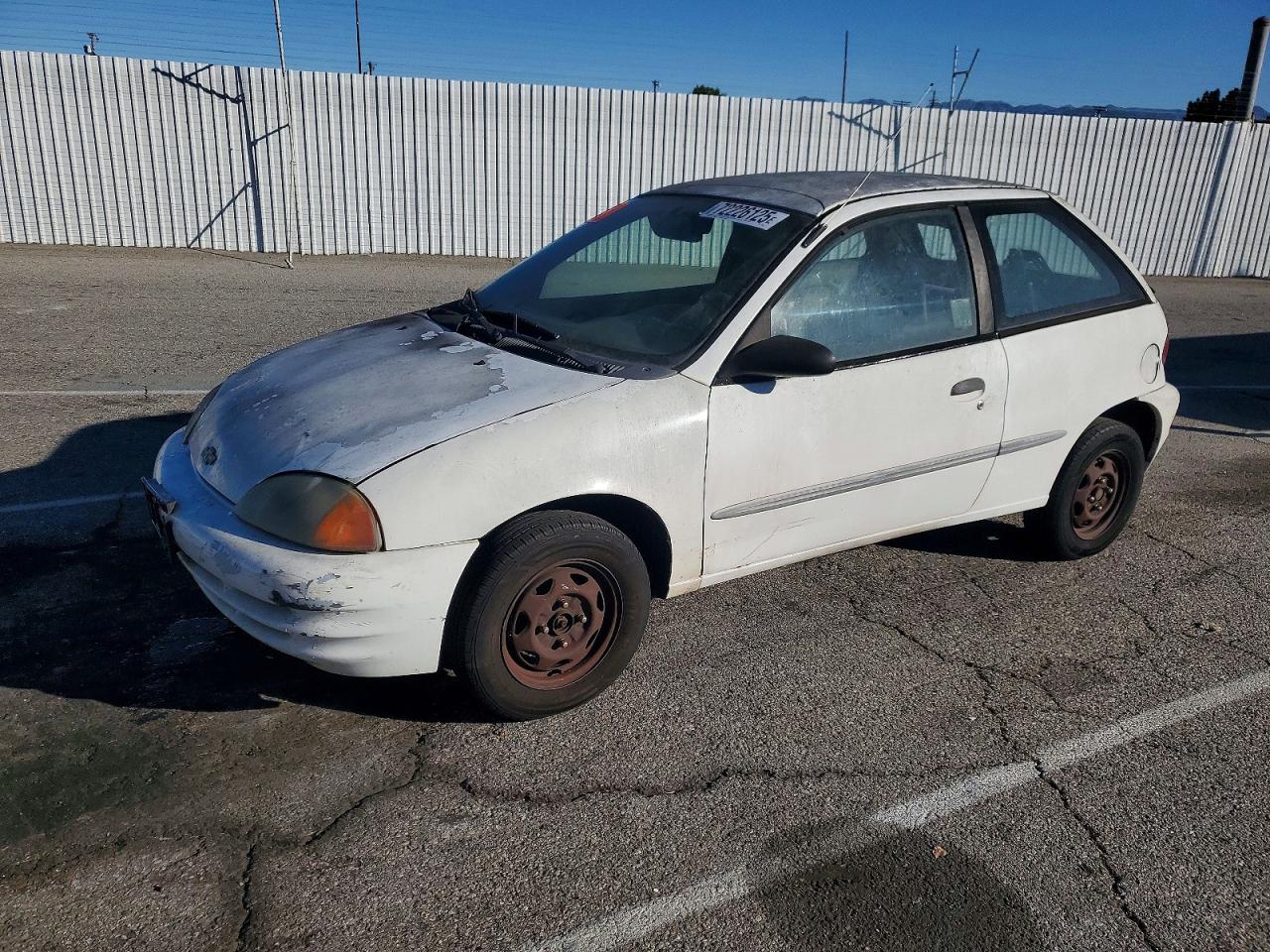 2000 Chevrolet Metro Lsi Белый vin: 2C1MR2228Y6730952