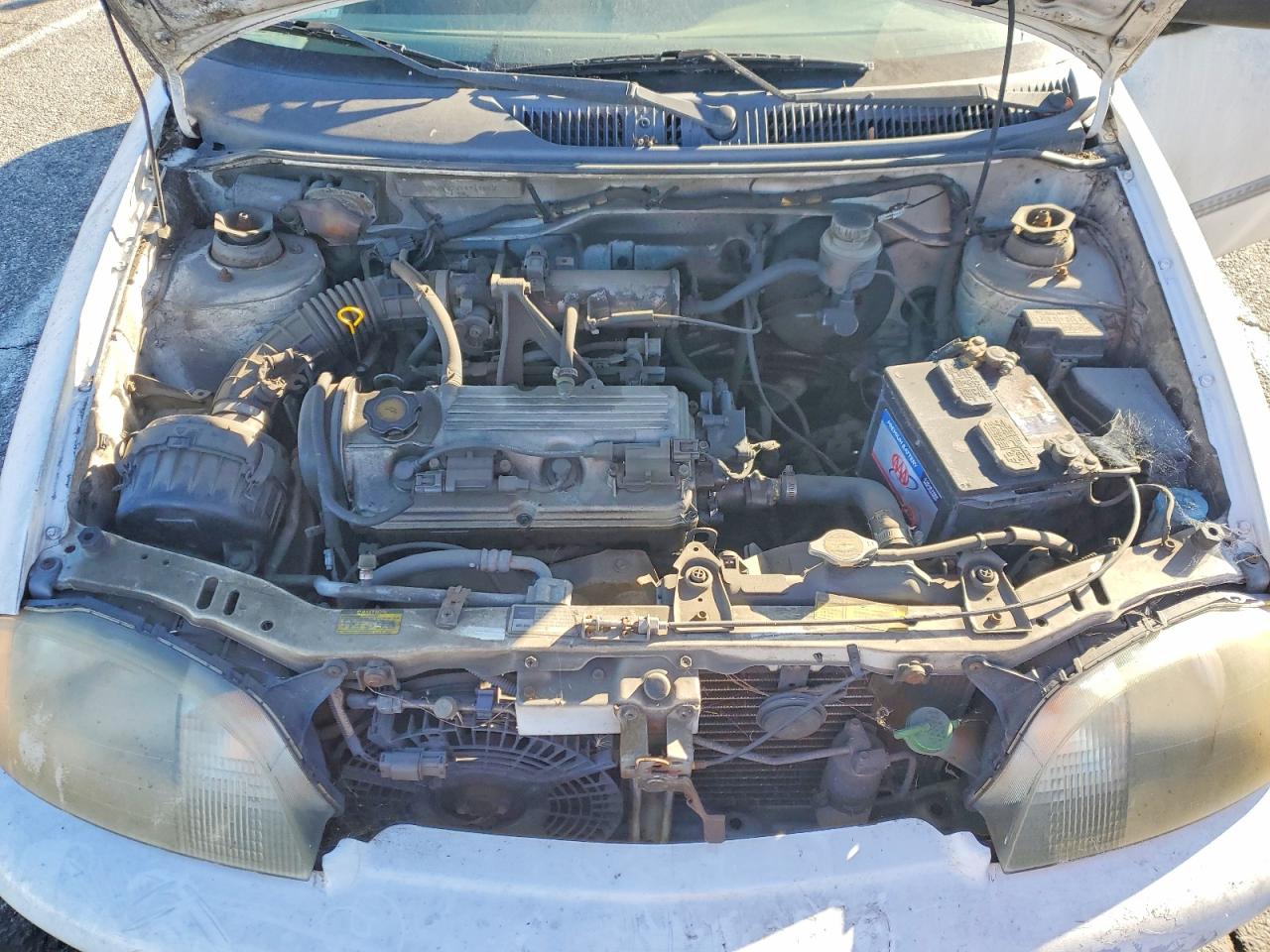 2000 Chevrolet Metro Lsi Белый vin: 2C1MR2228Y6730952