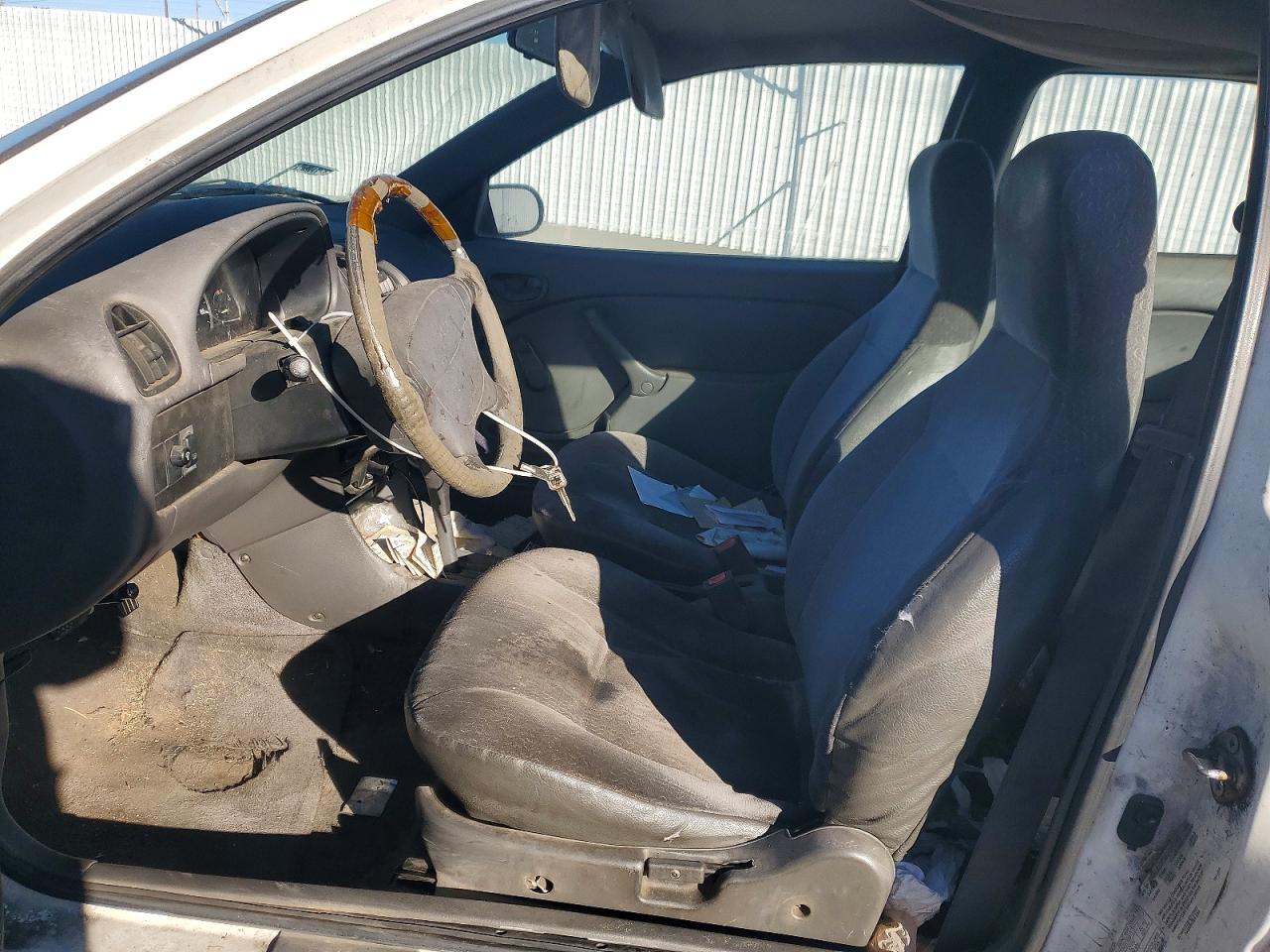 2000 Chevrolet Metro Lsi Белый vin: 2C1MR2228Y6730952