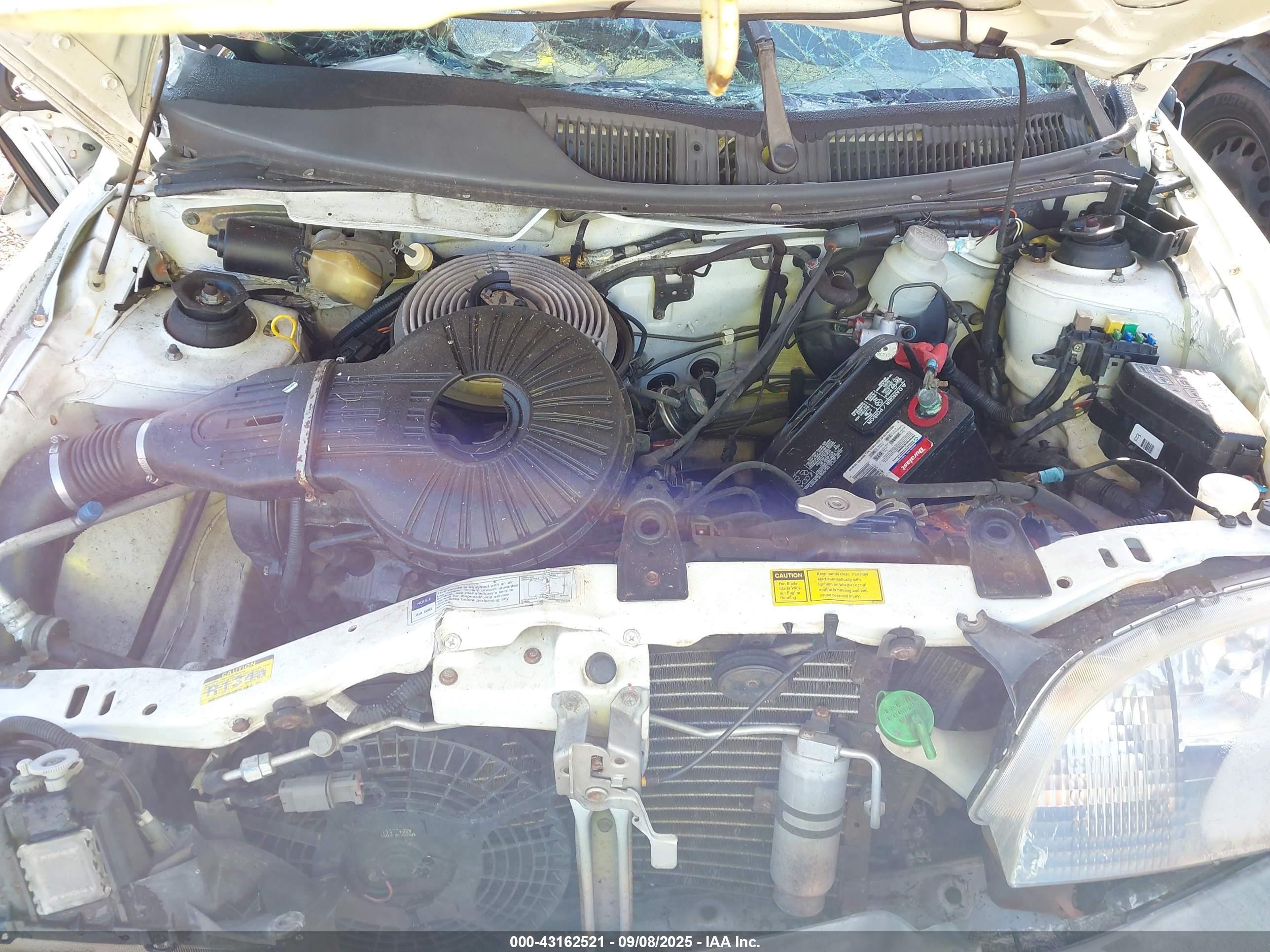 2000 Chevrolet Metro   White vin: 2C1MR2263Y6707520