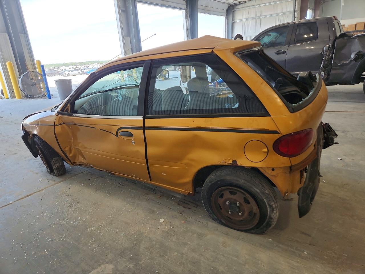 1998 Chevrolet Metro Gold vin: 2C1MR2264W6726381