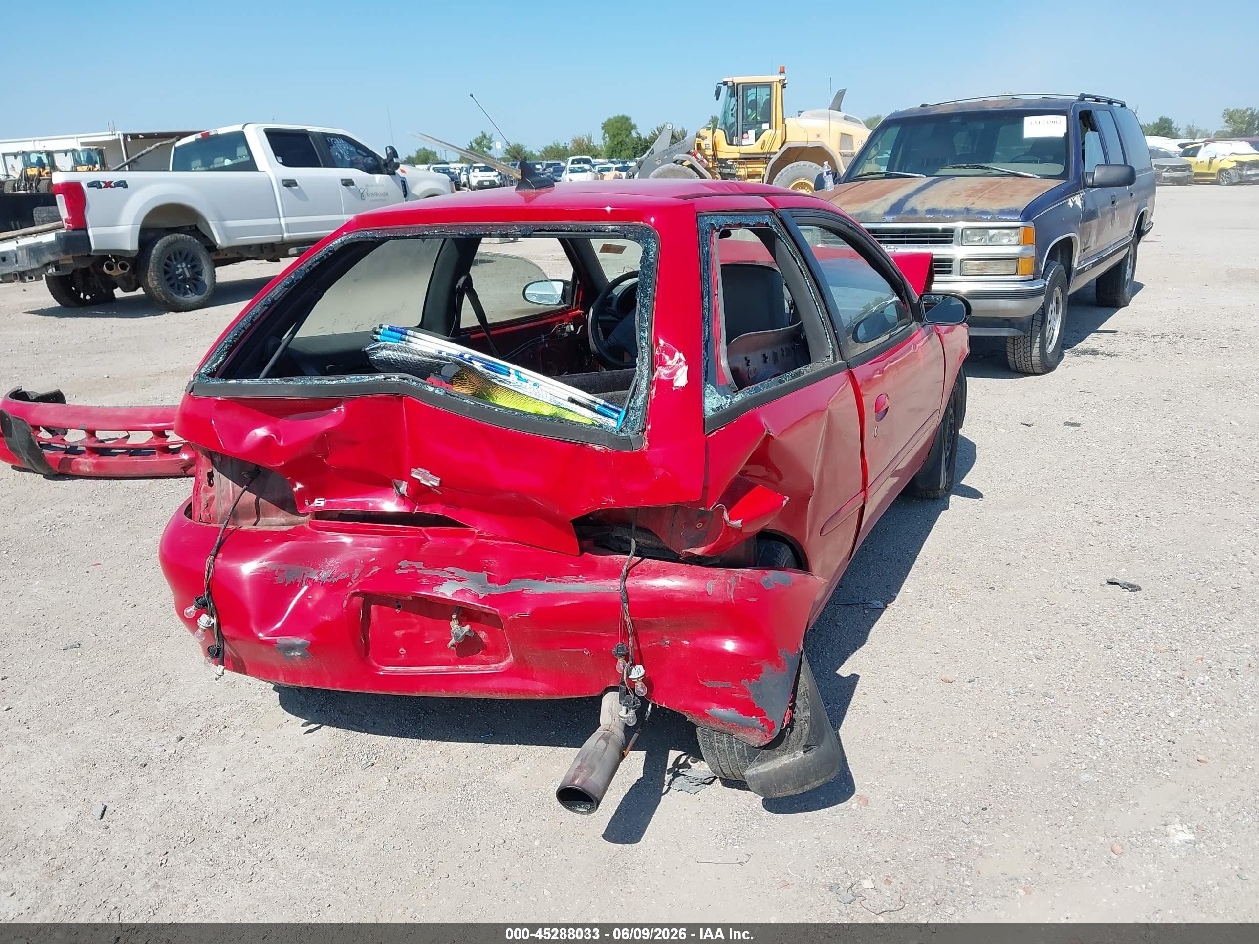 1998 Chevrolet Metro   Red vin: 2C1MR2265W6703174