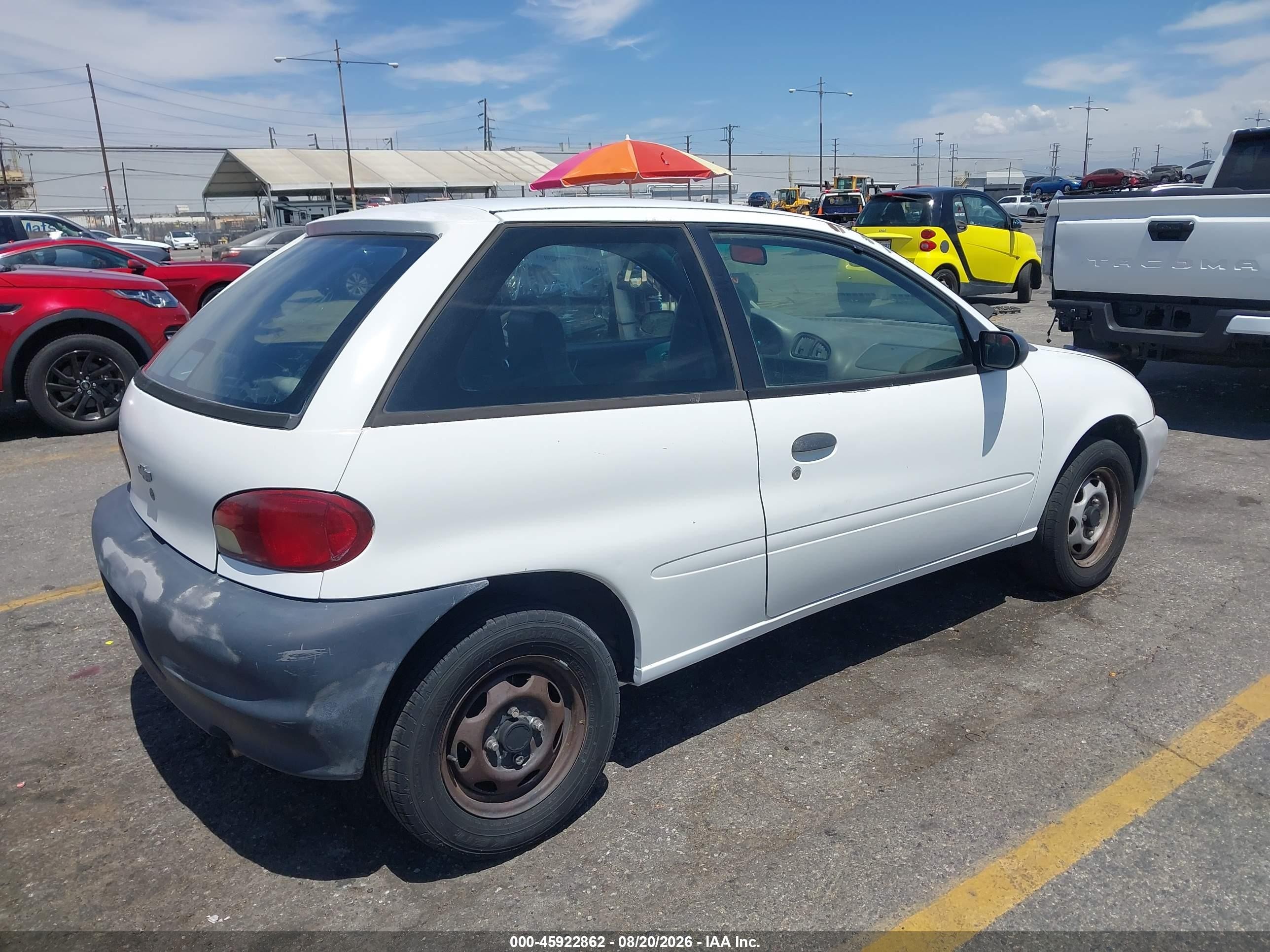 1998 Chevrolet Metro   White vin: 2C1MR2266W6734451