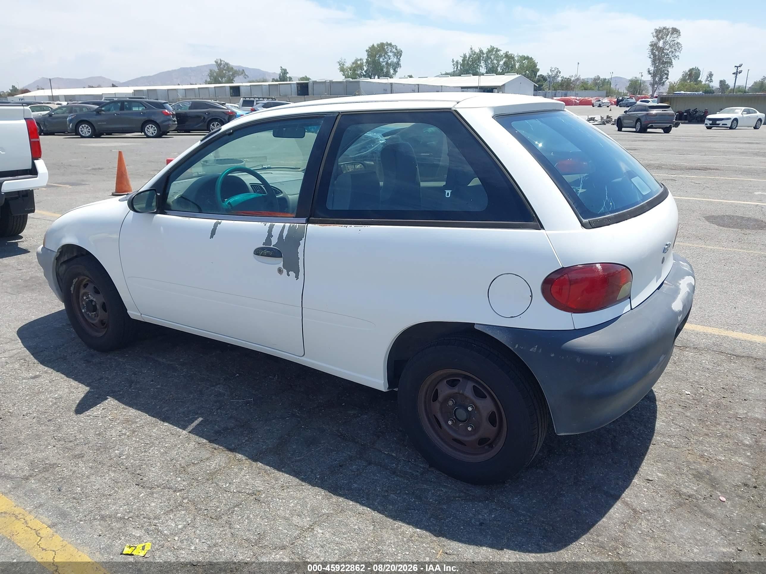 1998 Chevrolet Metro   White vin: 2C1MR2266W6734451