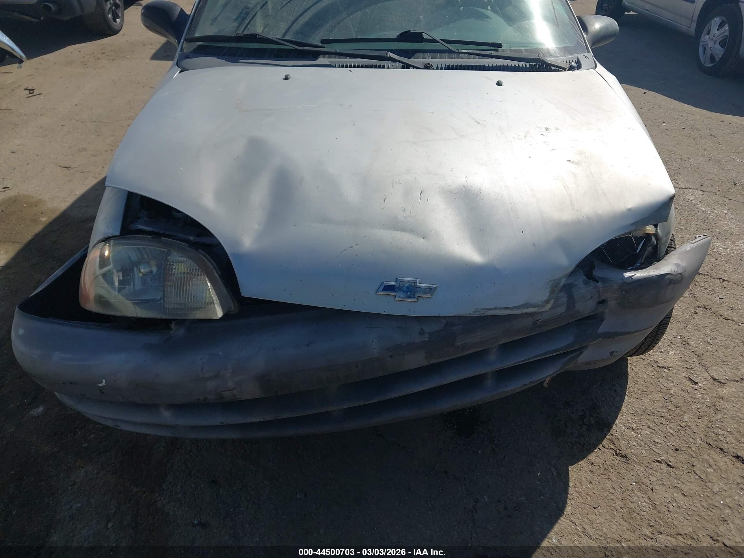 2000 Chevrolet Metro   Серебряный vin: 2C1MR2266Y6708841