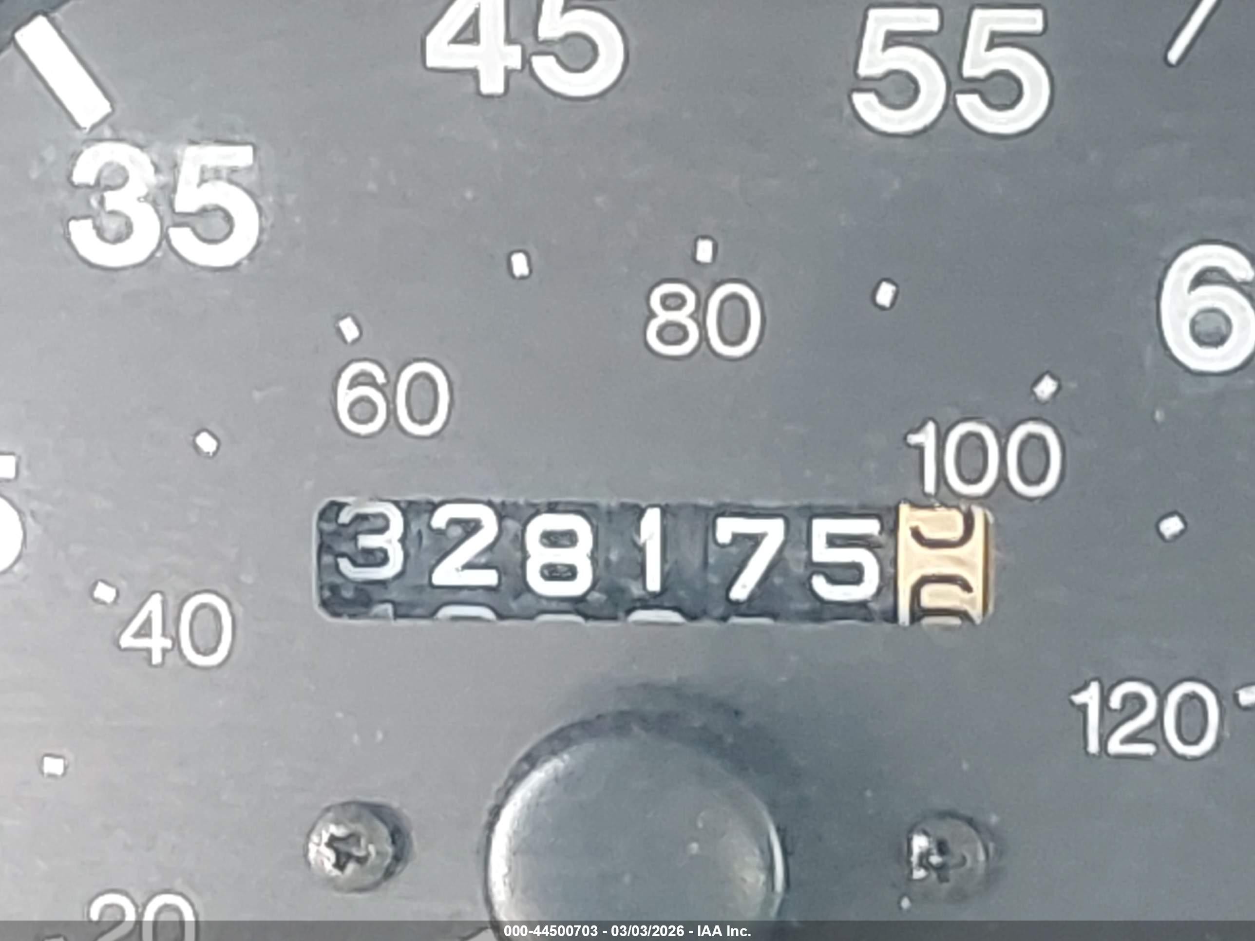 2000 Chevrolet Metro   Серебряный vin: 2C1MR2266Y6708841