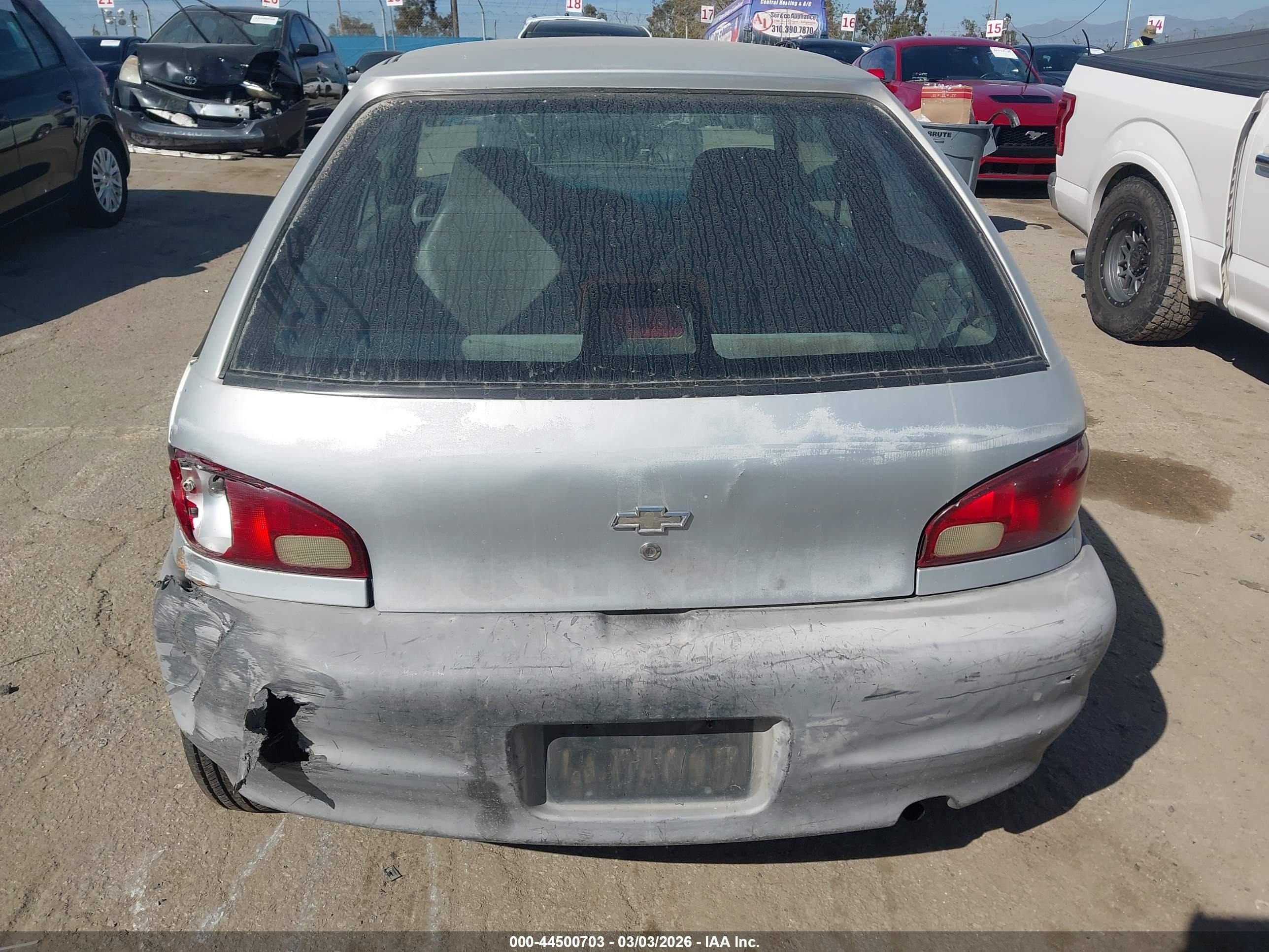 2000 Chevrolet Metro   Серебряный vin: 2C1MR2266Y6708841