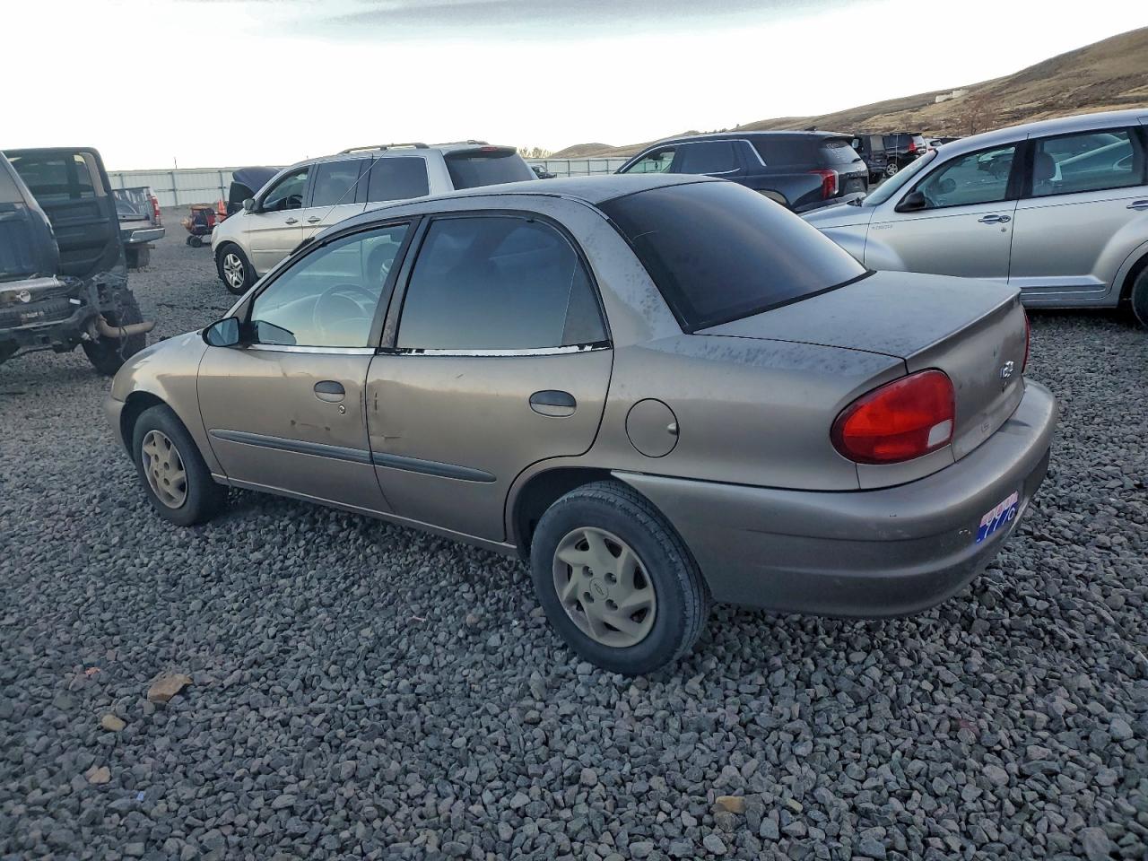 1998 Chevrolet Metro Lsi Gold vin: 2C1MR5220W6720947