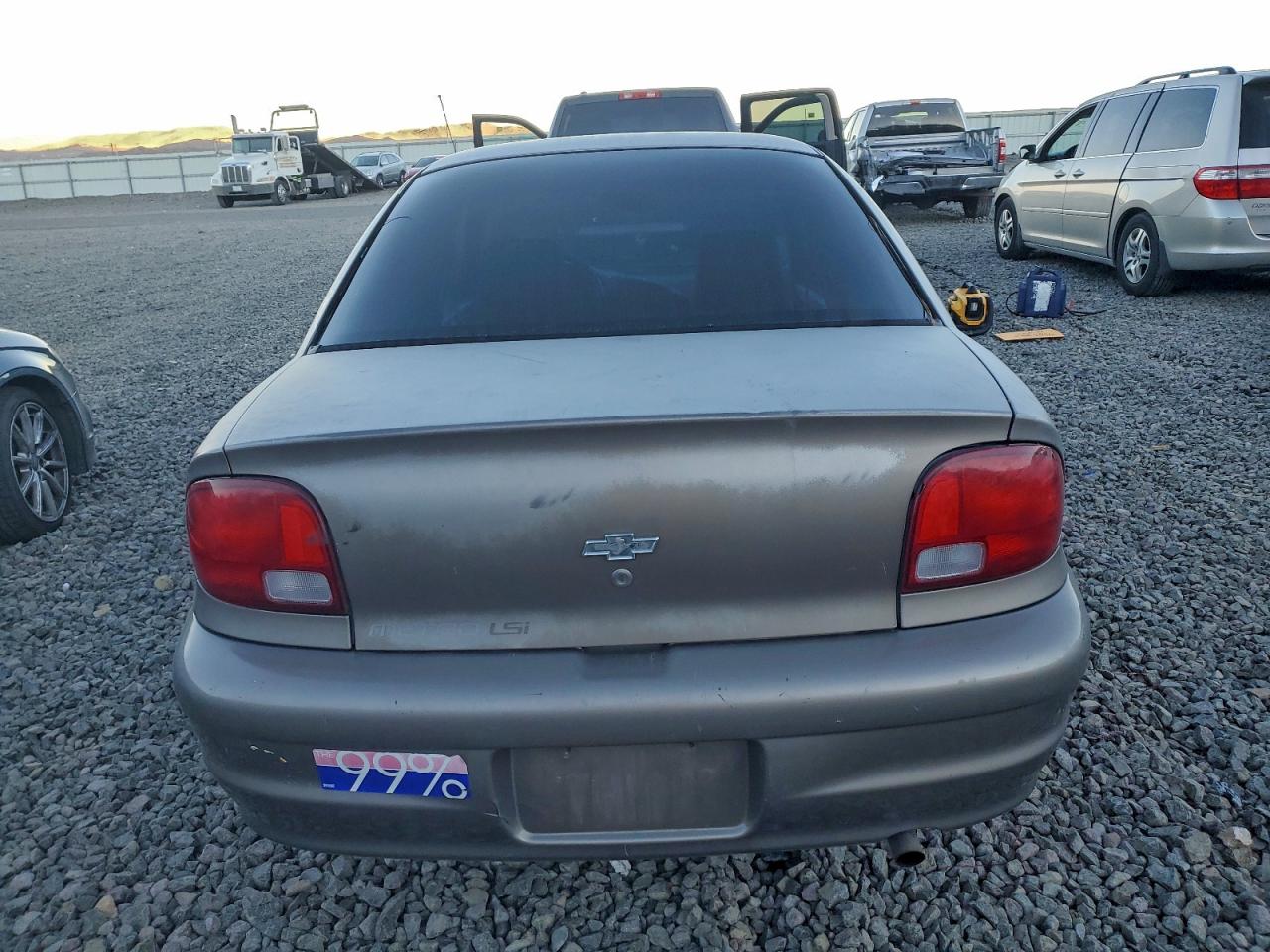 1998 Chevrolet Metro Lsi Gold vin: 2C1MR5220W6720947