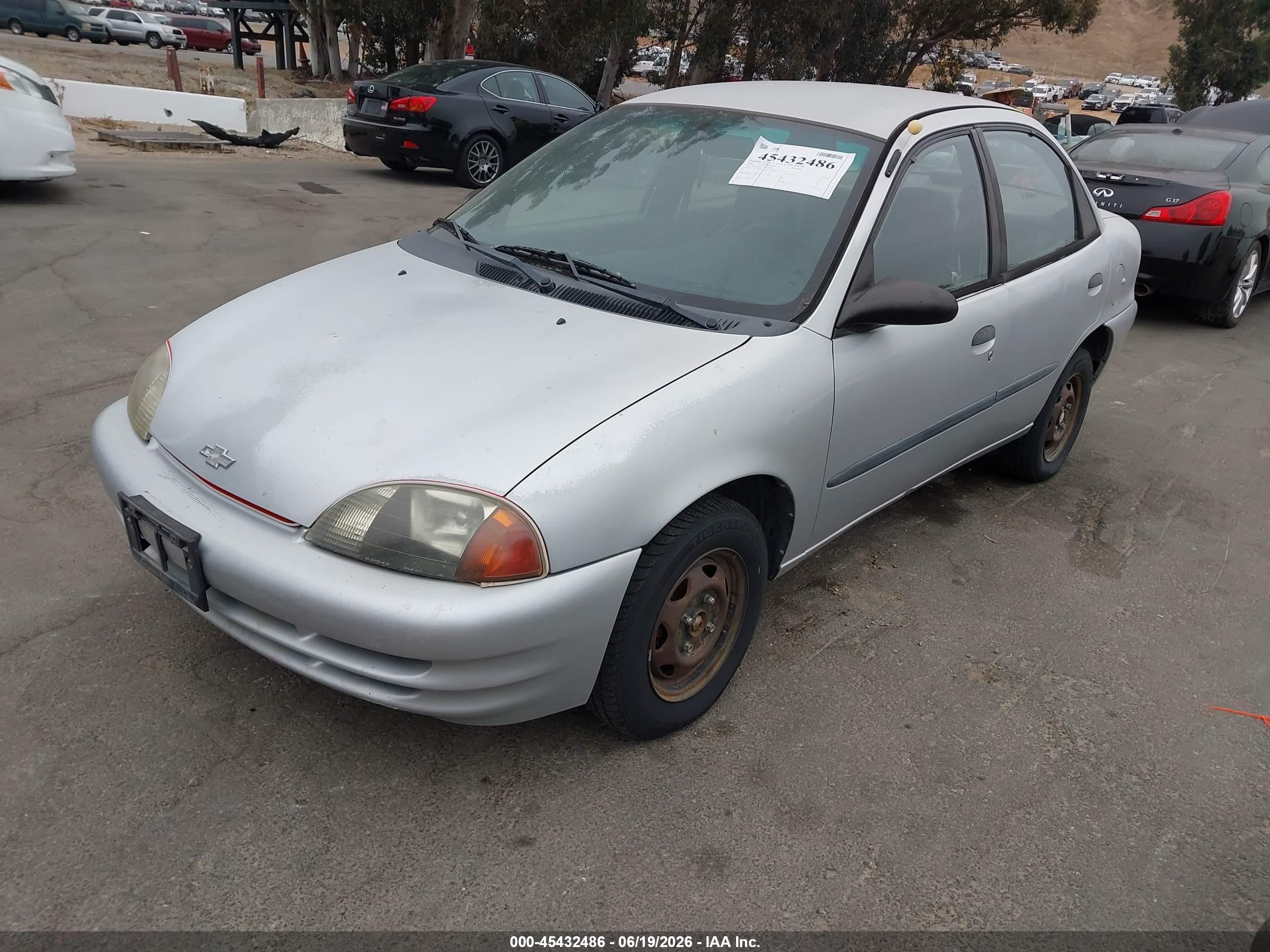 2000 Chevrolet Metro Lsi Серебряный vin: 2C1MR5221Y6705991