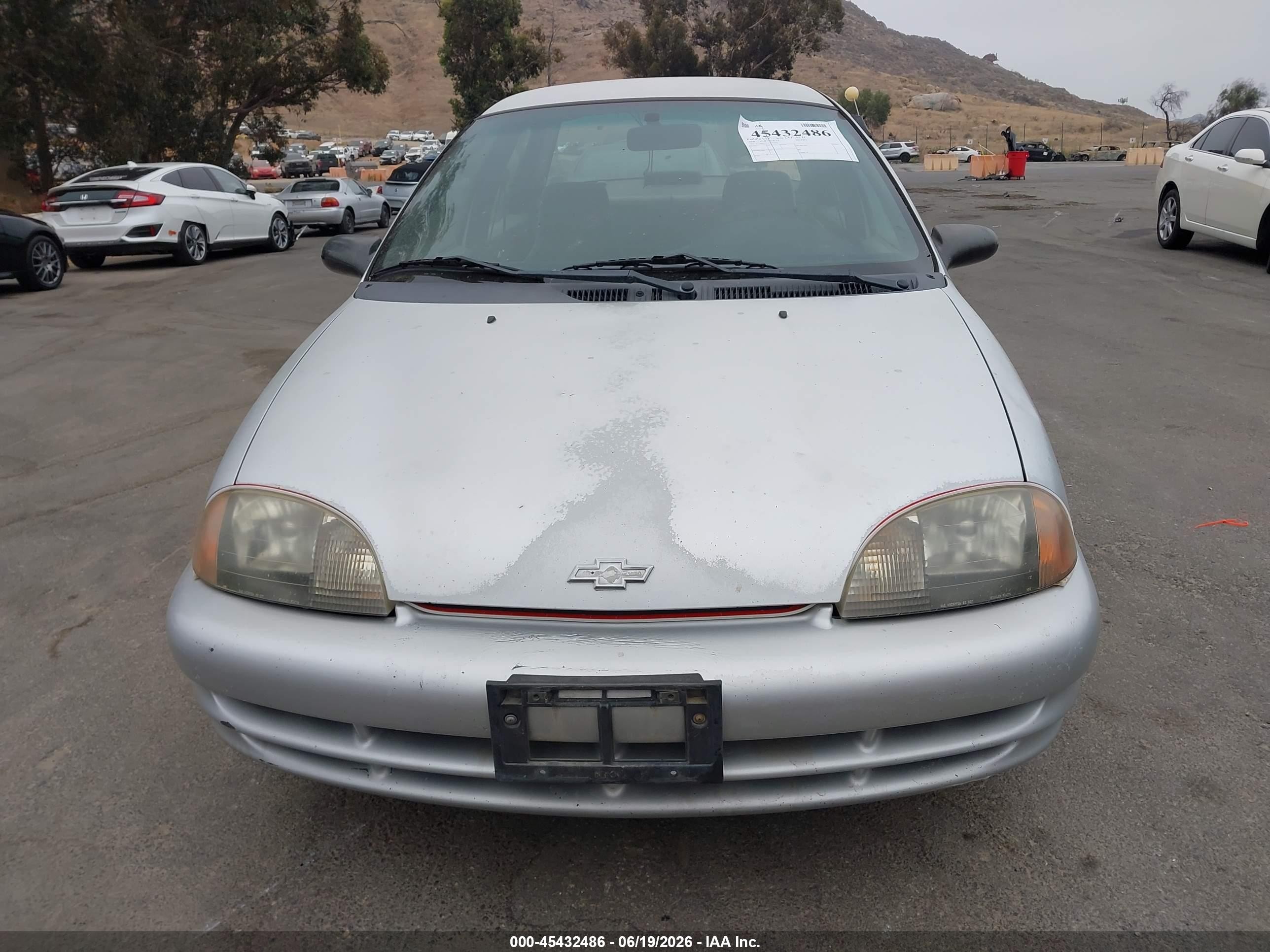 2000 Chevrolet Metro Lsi Серебряный vin: 2C1MR5221Y6705991