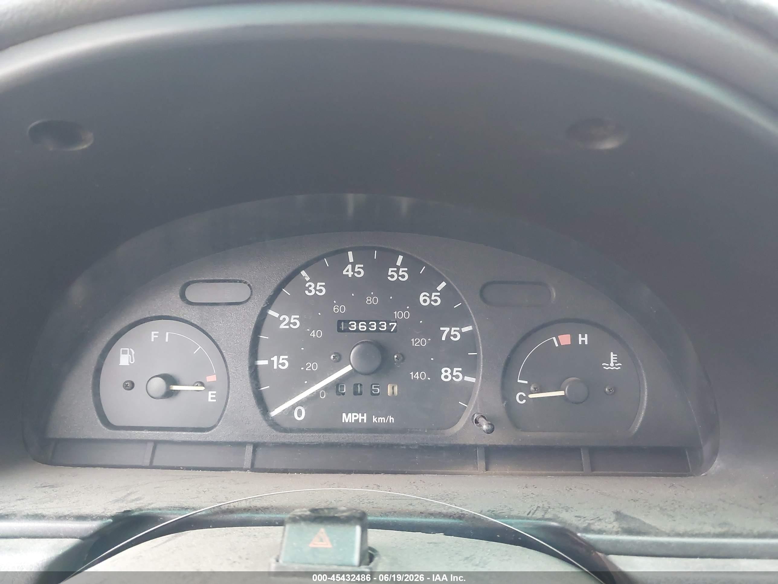 2000 Chevrolet Metro Lsi Серебряный vin: 2C1MR5221Y6705991