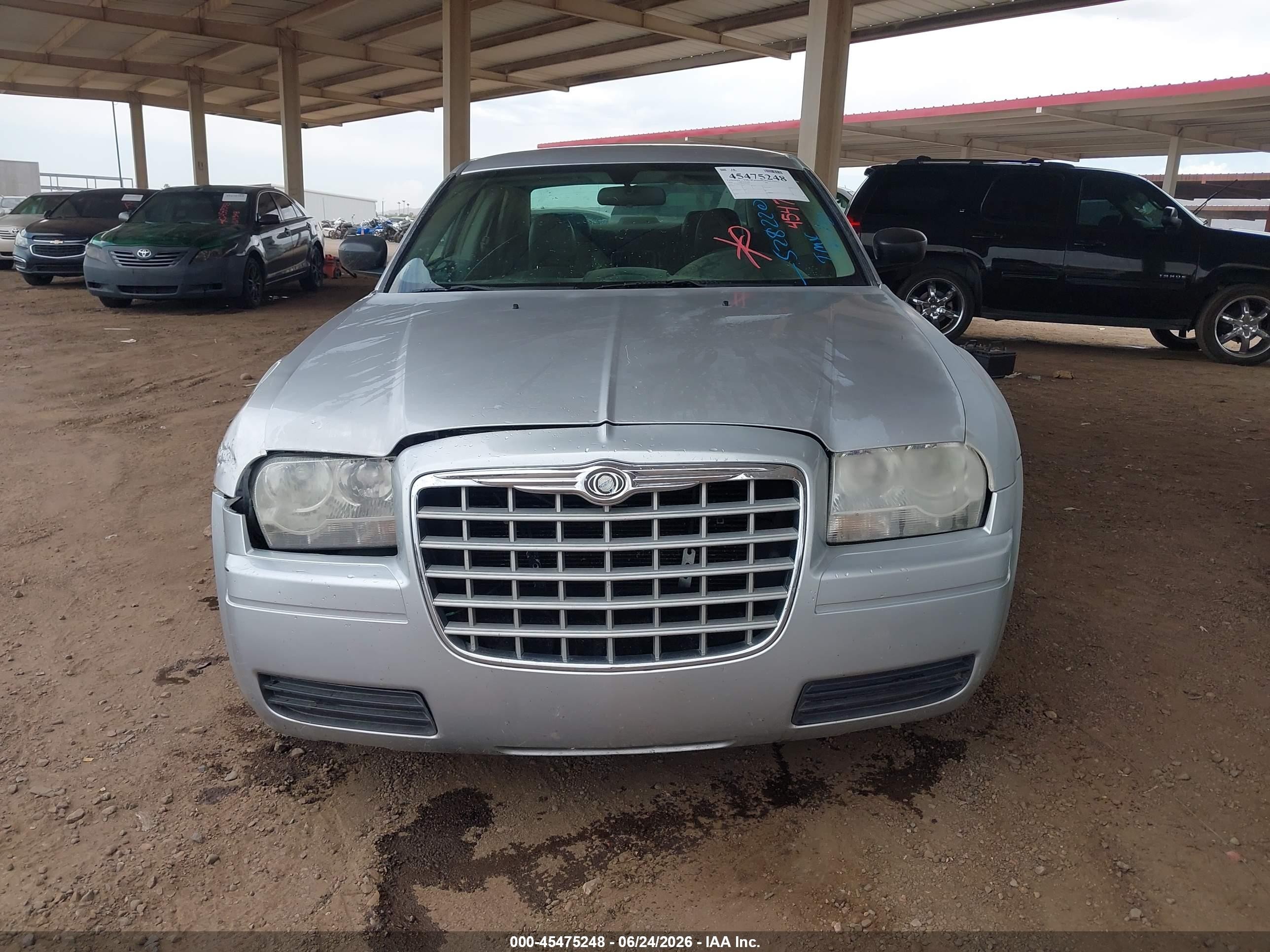 2005 Chrysler 300   Gray vin: 2C3AA43R85H528220