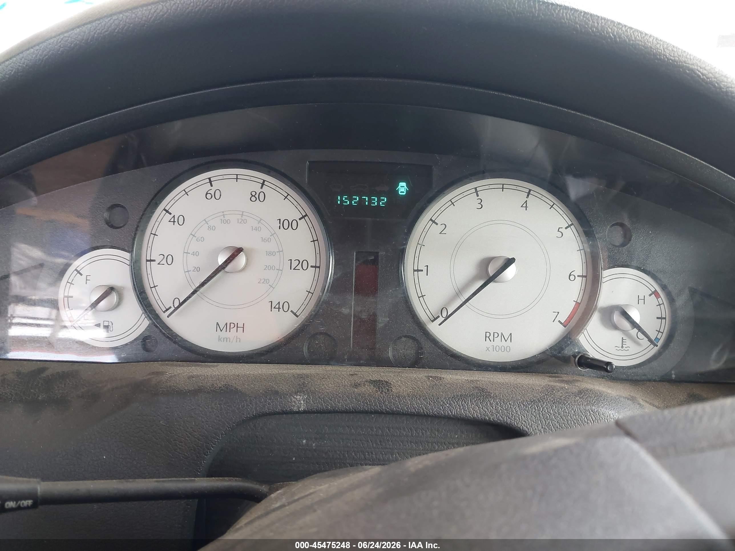 2005 Chrysler 300   Gray vin: 2C3AA43R85H528220