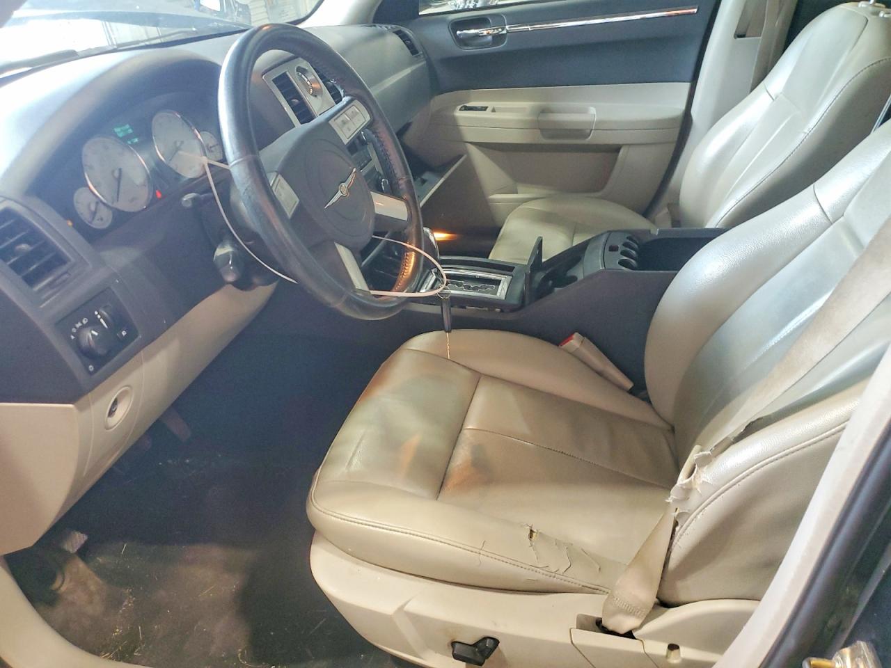 2005 Chrysler 300 Touring Черный vin: 2C3AA53G05H687902