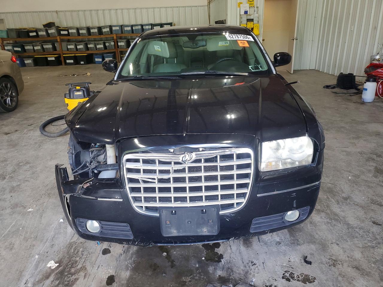 2005 Chrysler 300 Touring Черный vin: 2C3AA53G05H687902