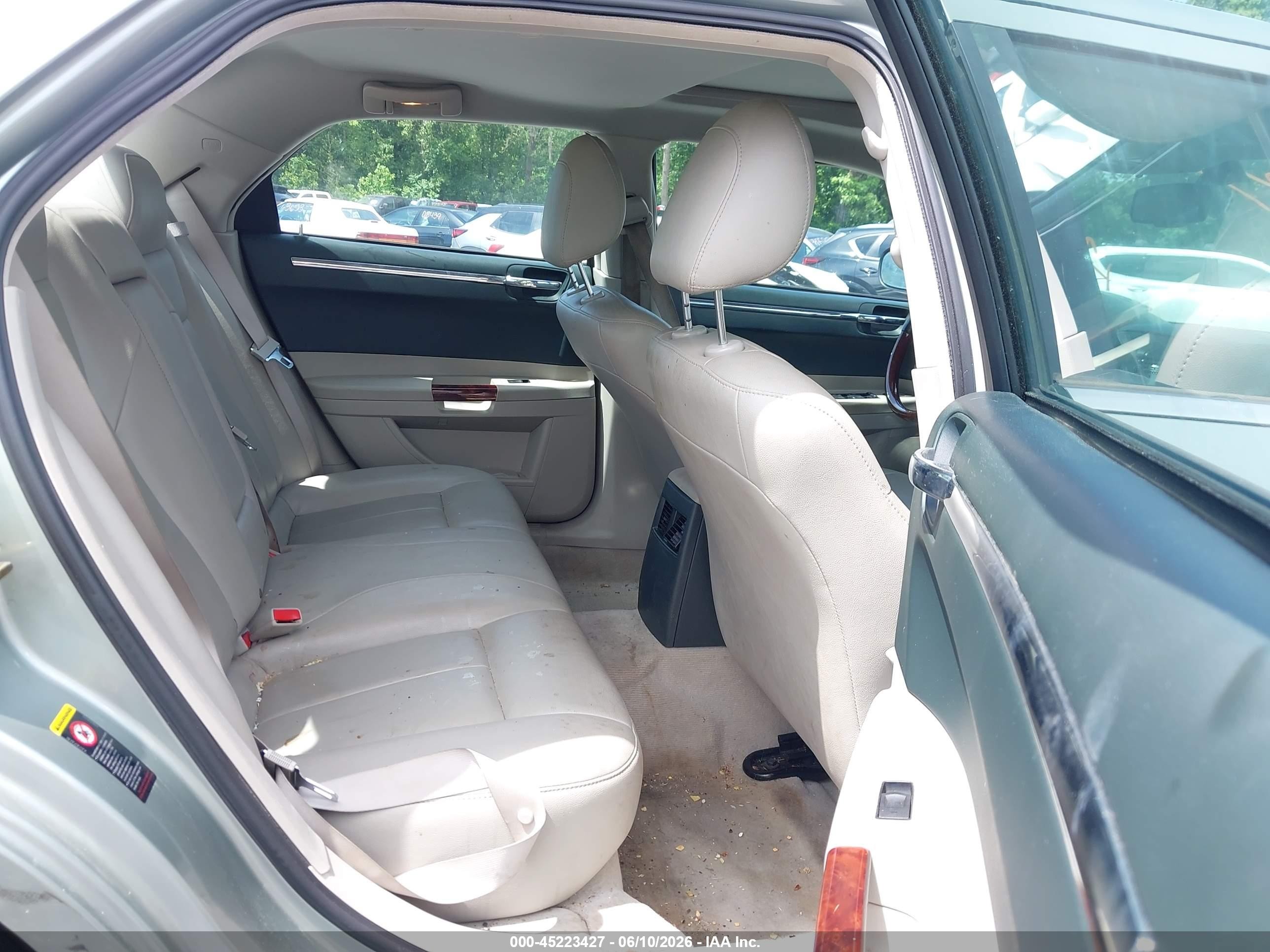 2005 Chrysler 300 Touring Серебряный vin: 2C3AA53G35H131034