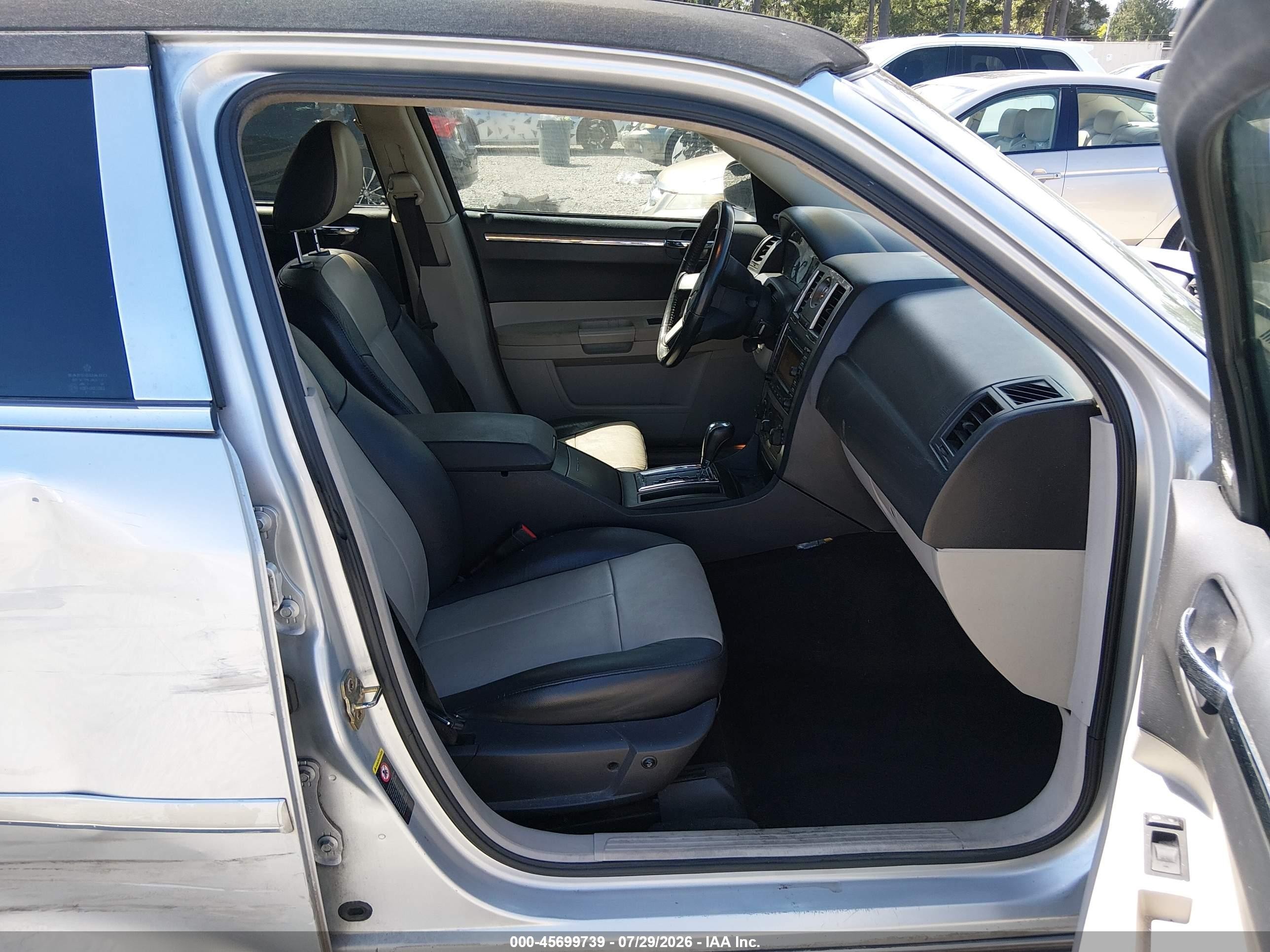 2005 Chrysler 300 Touring Silver vin: 2C3AA53G35H595246