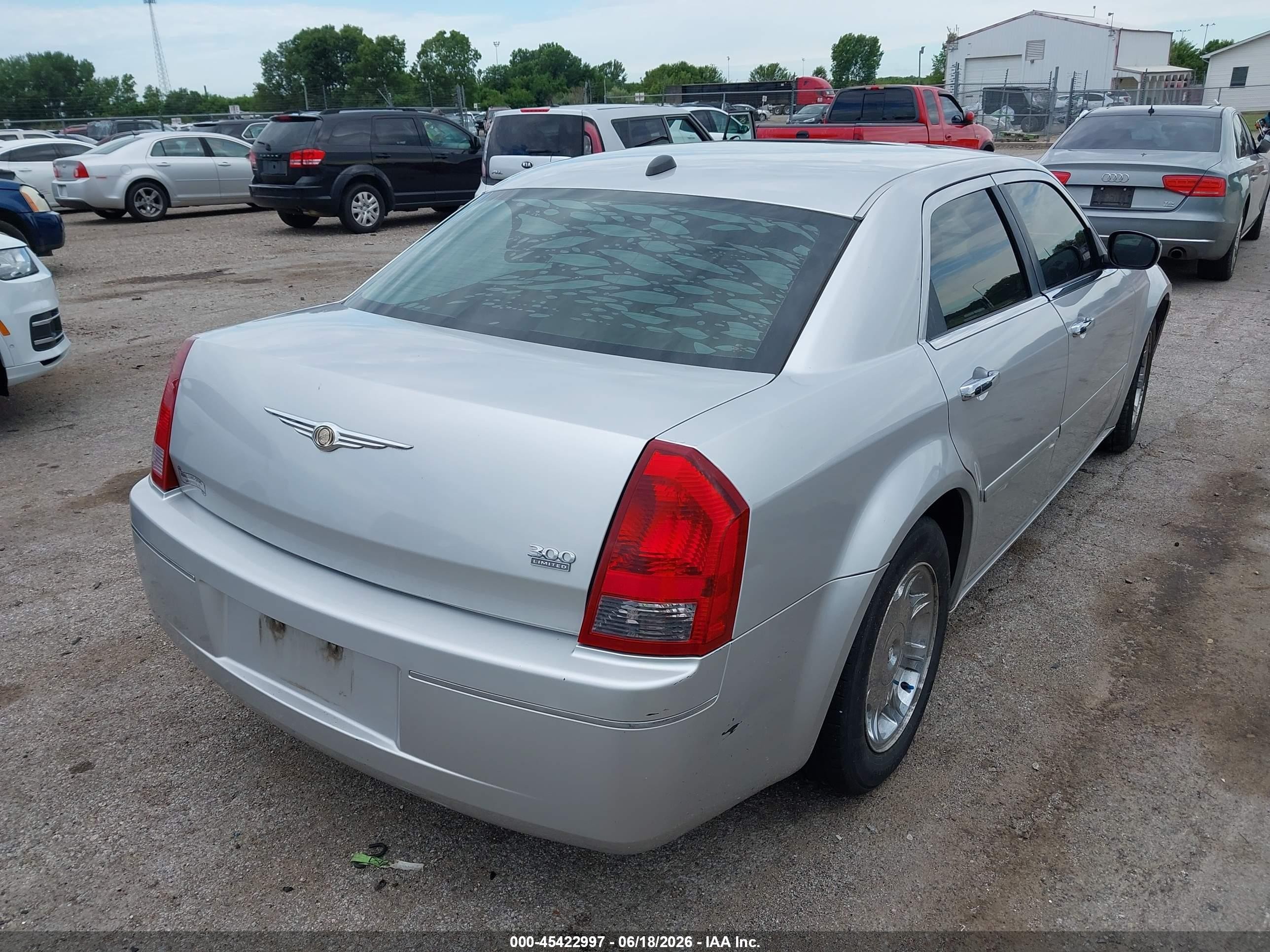 2005 Chrysler 300 Touring Серебряный vin: 2C3AA53G35H644610