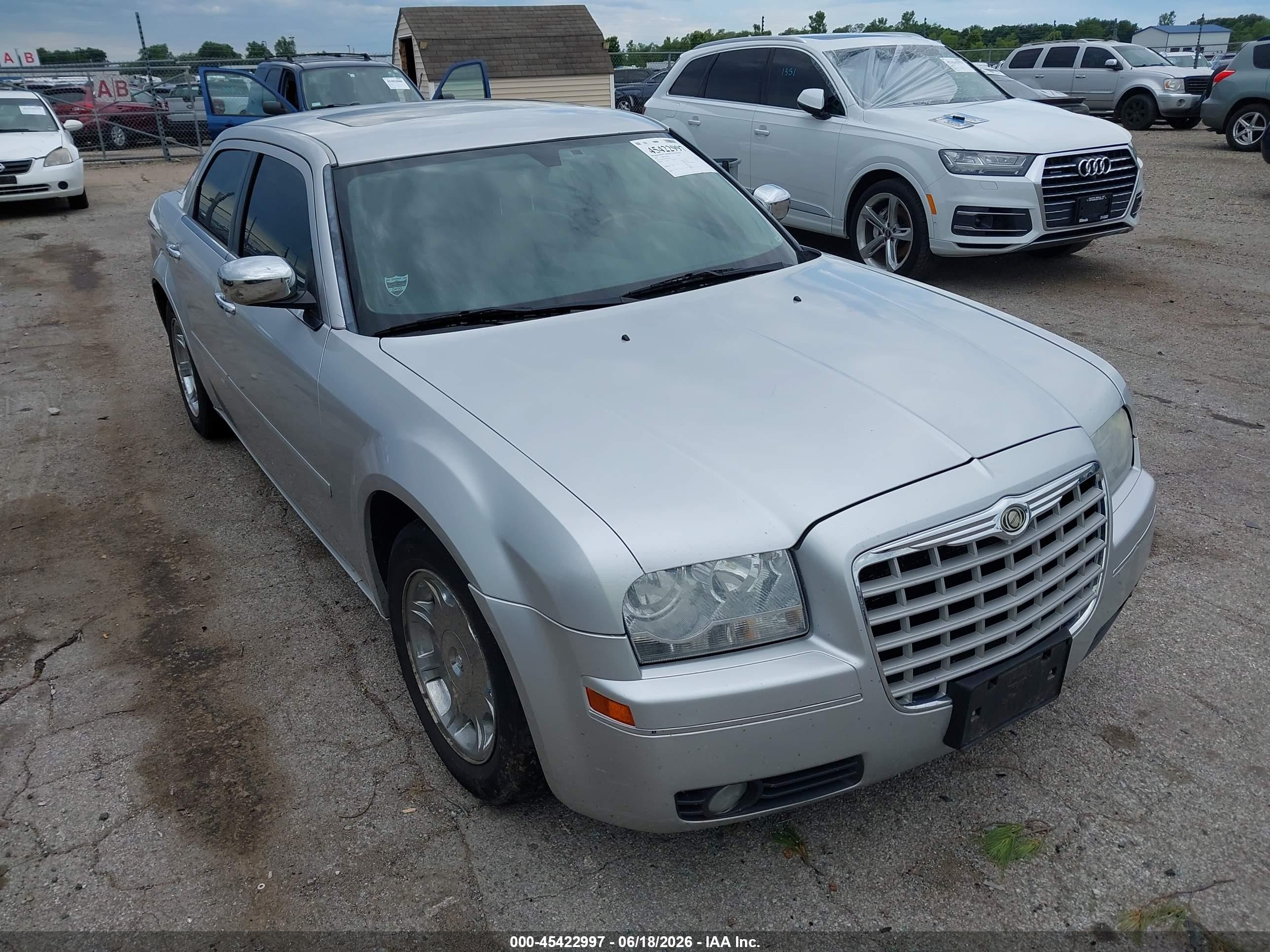 2005 Chrysler 300 Touring Серебряный vin: 2C3AA53G35H644610
