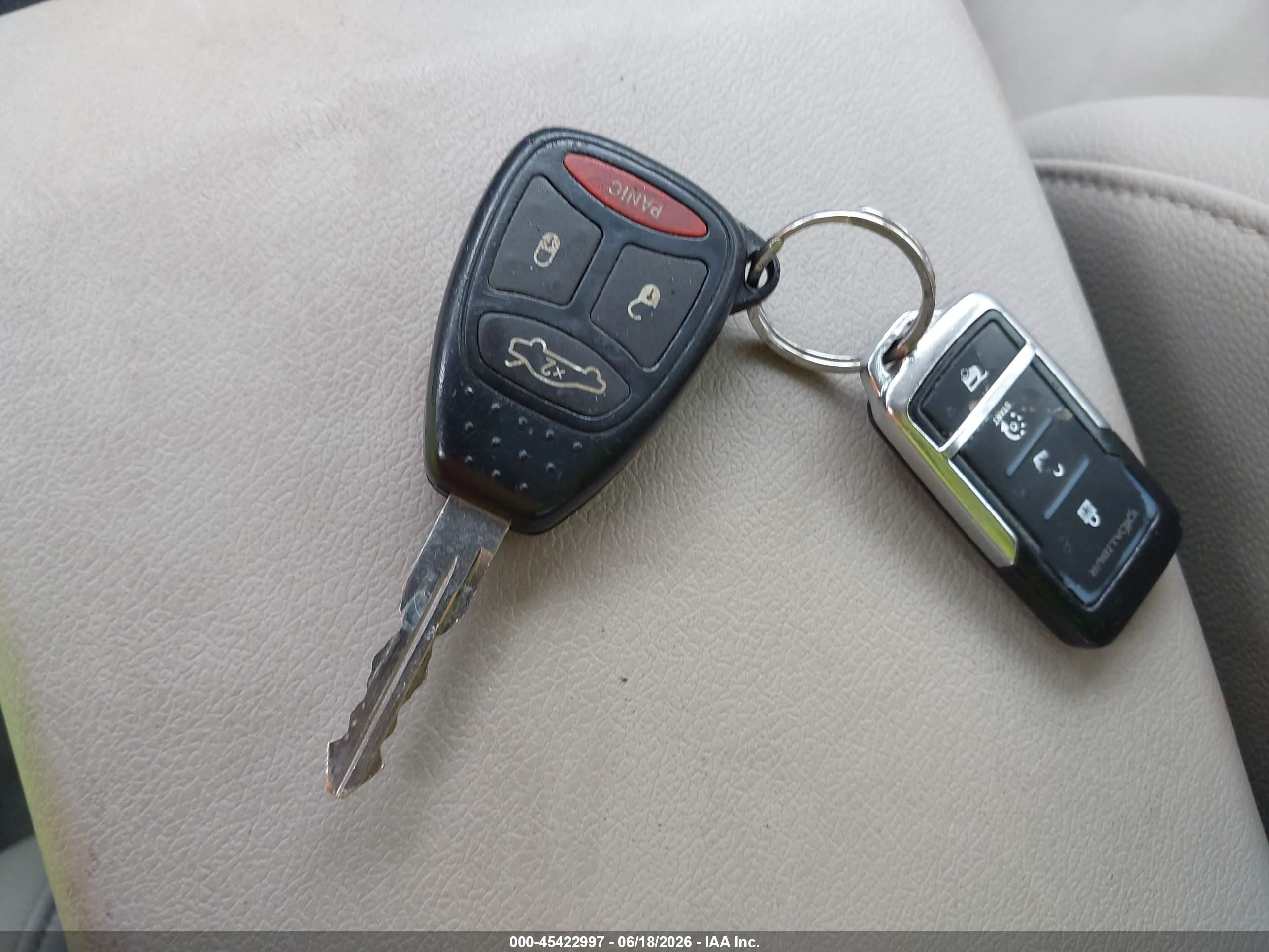 2005 Chrysler 300 Touring Серебряный vin: 2C3AA53G35H644610