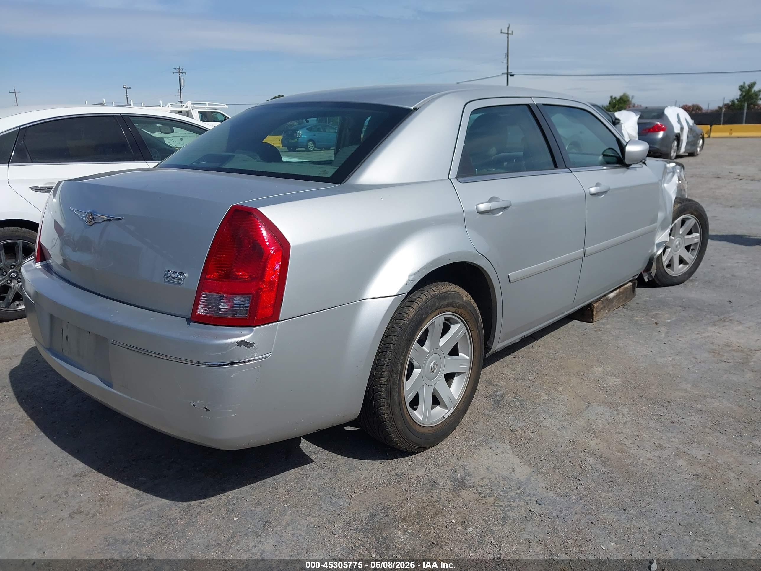 2005 Chrysler 300 Touring Silver vin: 2C3AA53G55H597631
