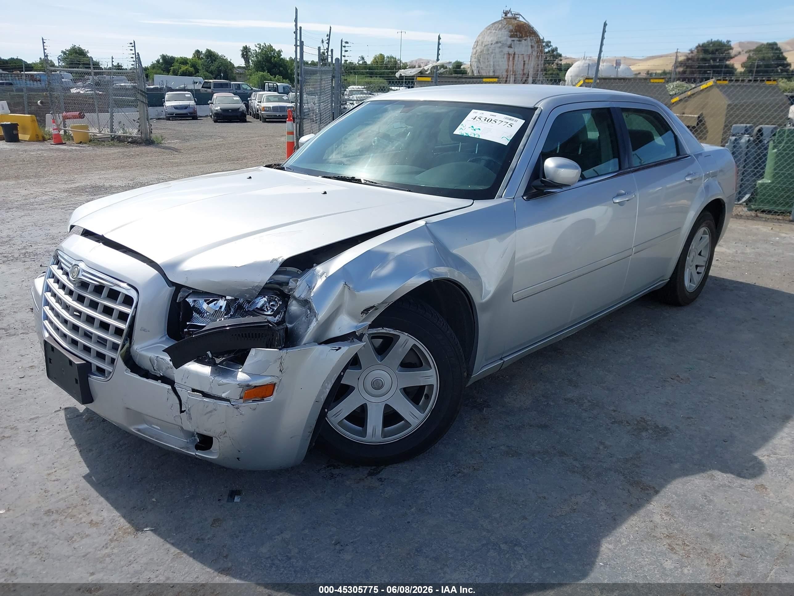 2005 Chrysler 300 Touring Silver vin: 2C3AA53G55H597631