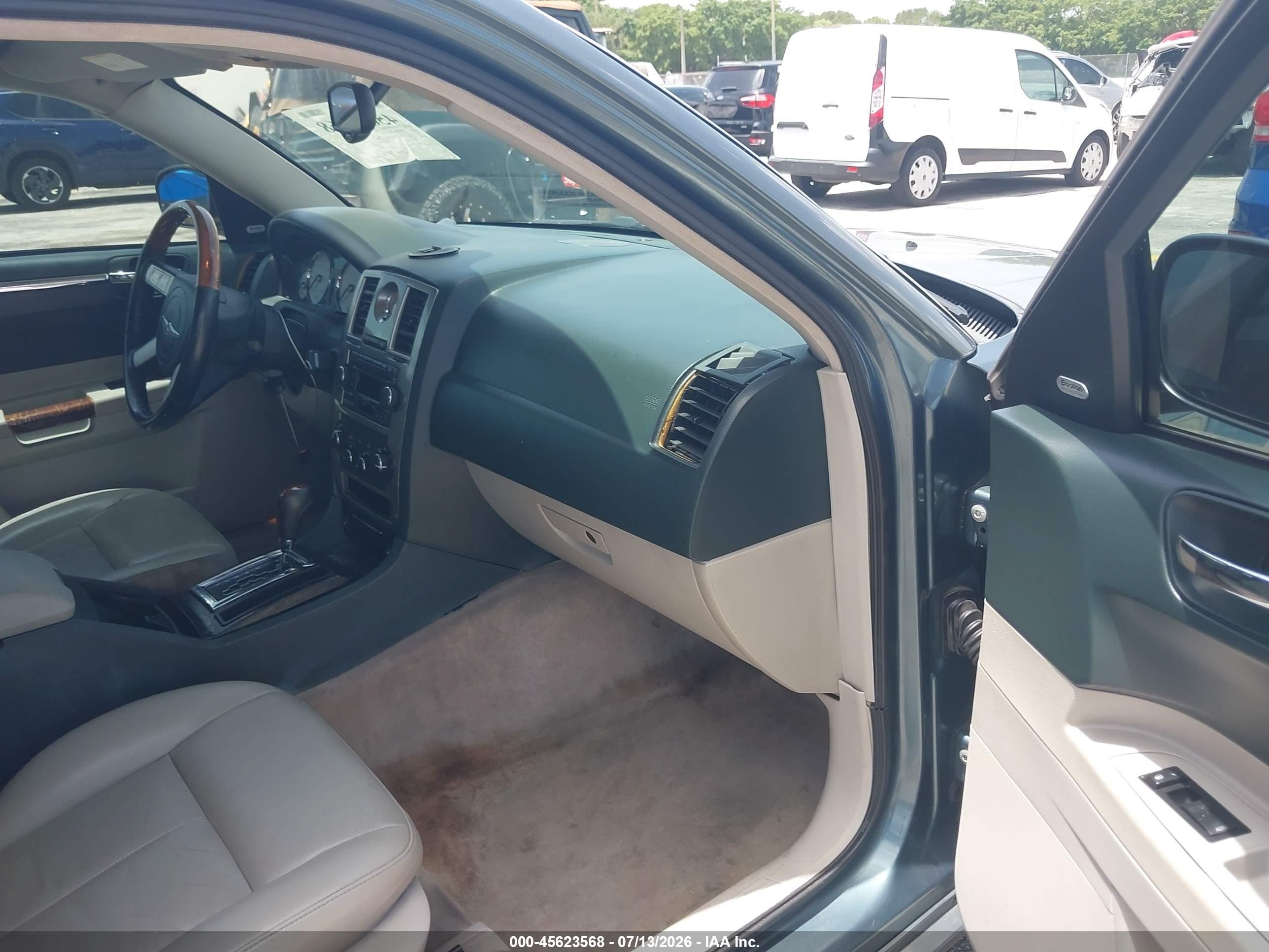 2005 Chrysler 300 Touring Green vin: 2C3AA53G65H608538