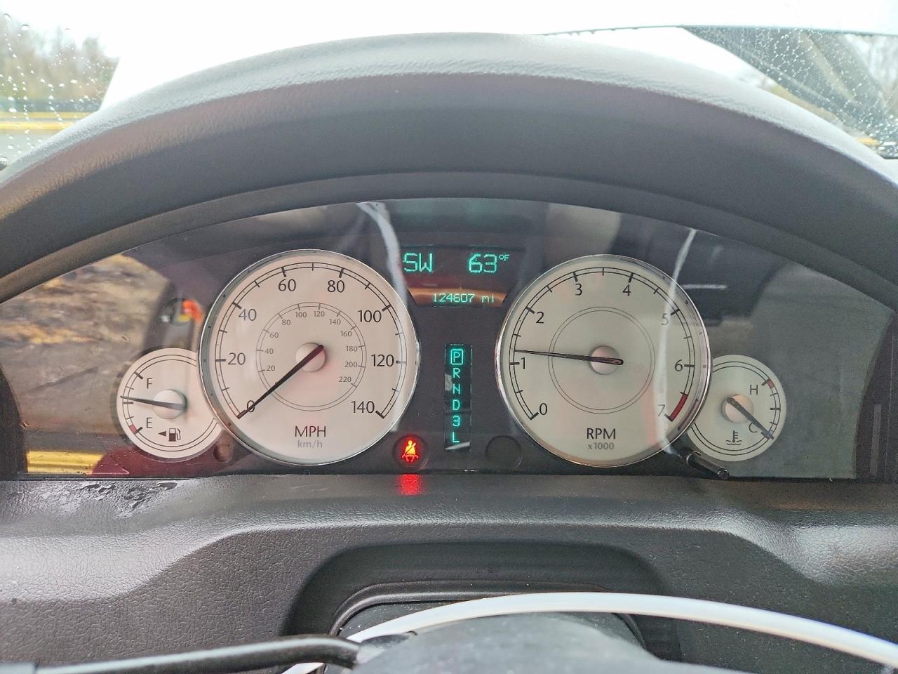 2005 Chrysler 300 Touring Бежевый vin: 2C3AA53G75H544803