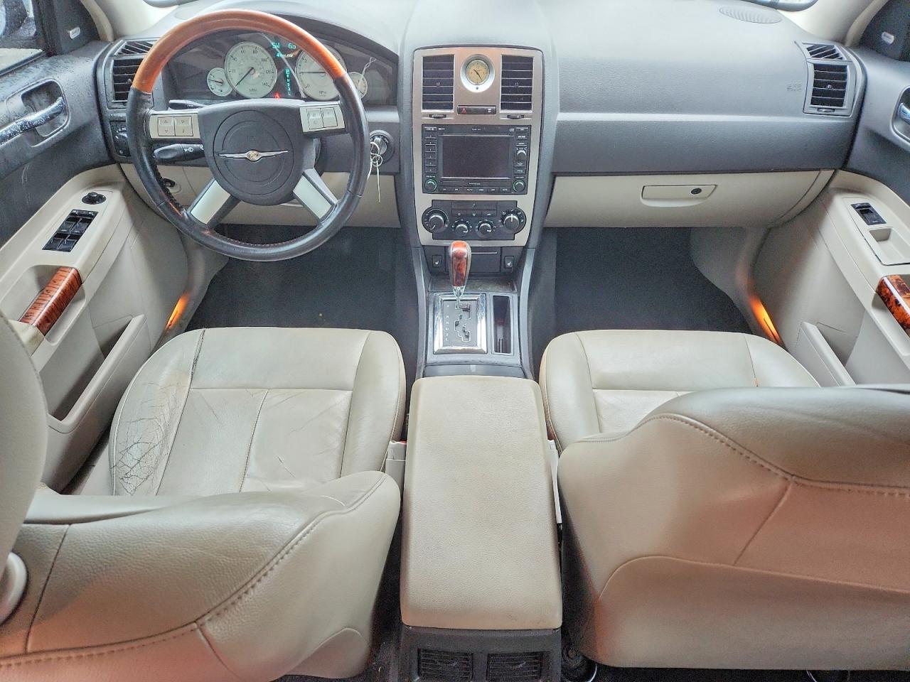 2005 Chrysler 300 Touring Бежевый vin: 2C3AA53G75H544803