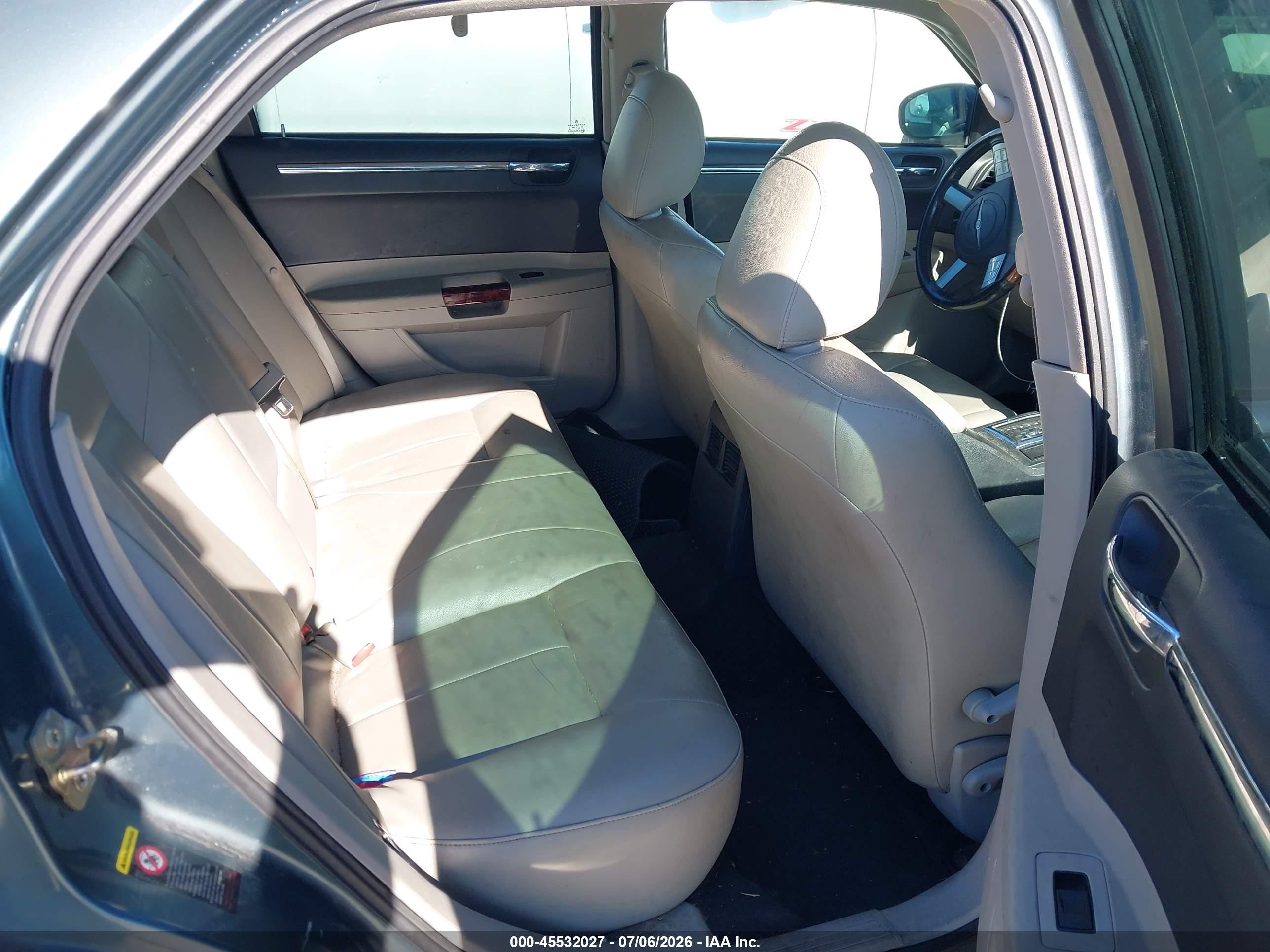 2005 Chrysler 300 Touring Light Blue vin: 2C3AA53GX5H512699