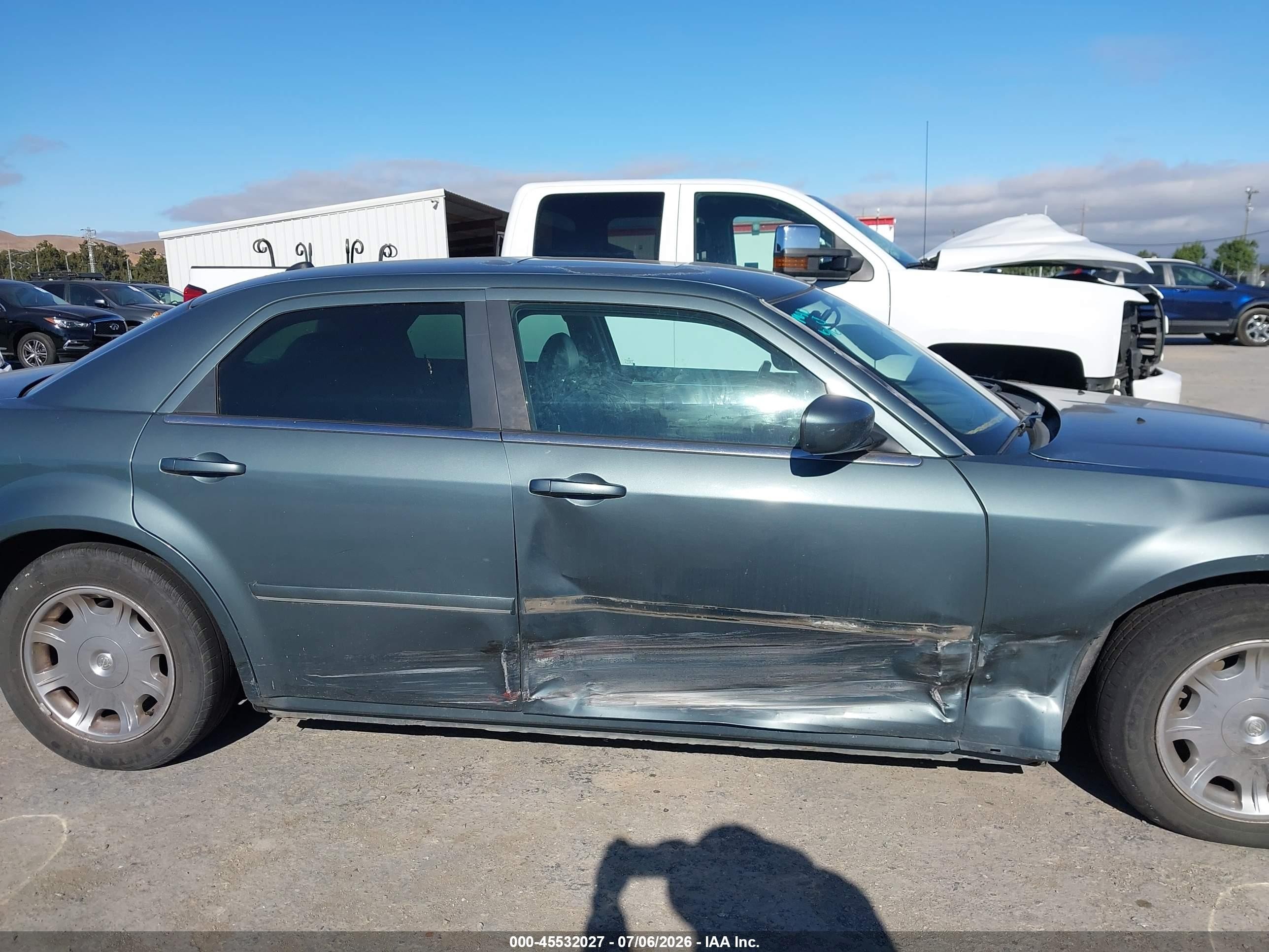 2005 Chrysler 300 Touring Light Blue vin: 2C3AA53GX5H512699