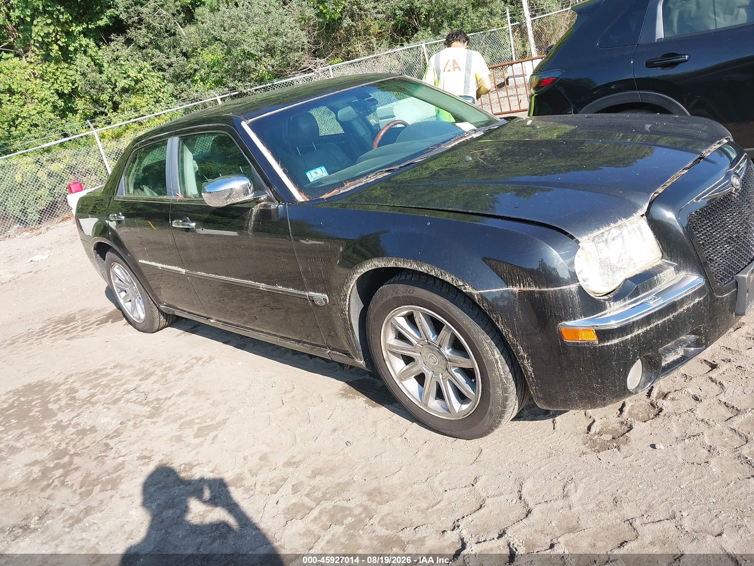 2005 Chrysler 300c   Черный vin: 2C3AA63H15H674526