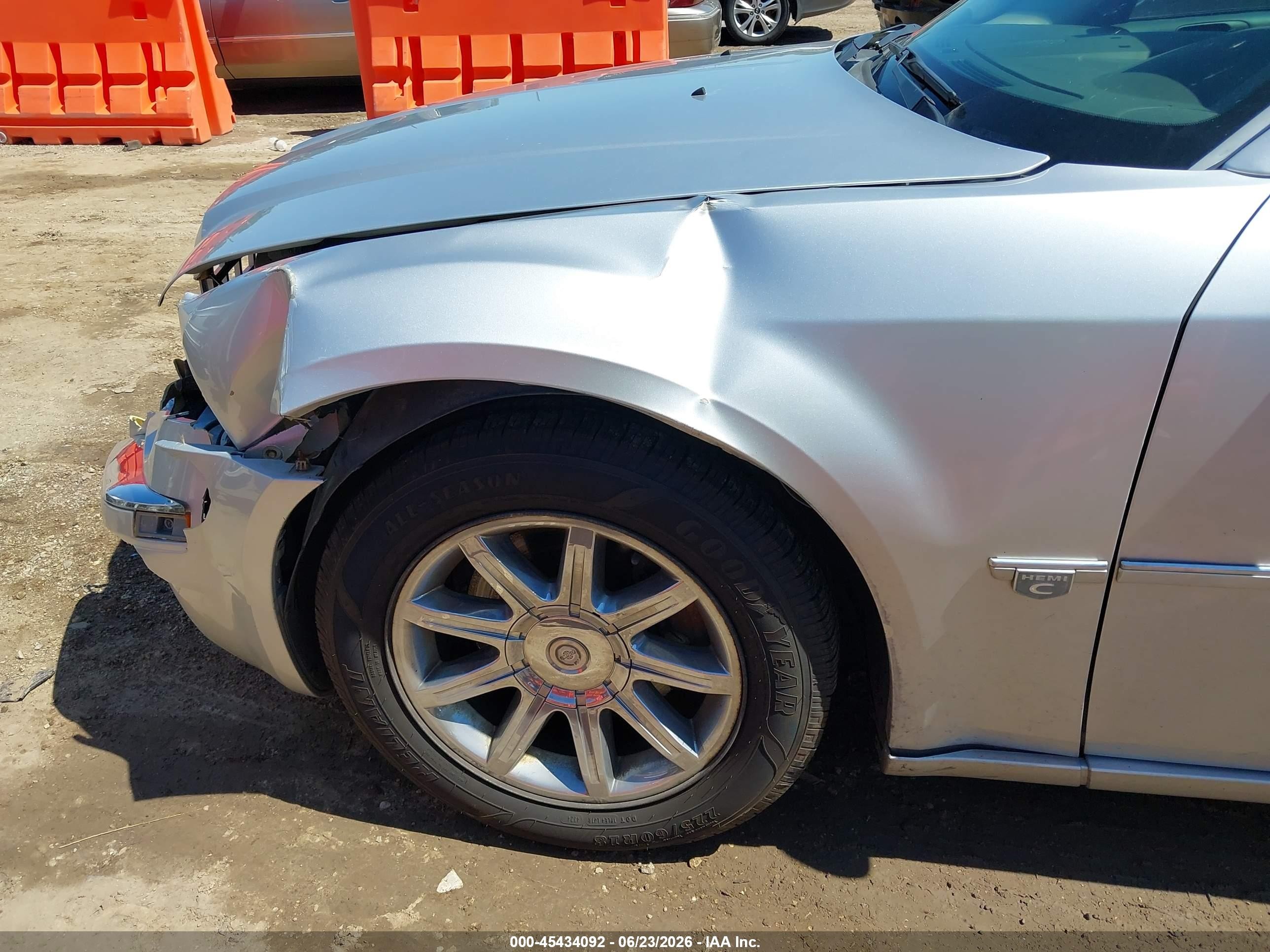 2005 Chrysler 300c Silver vin: 2C3AA63H25H665401