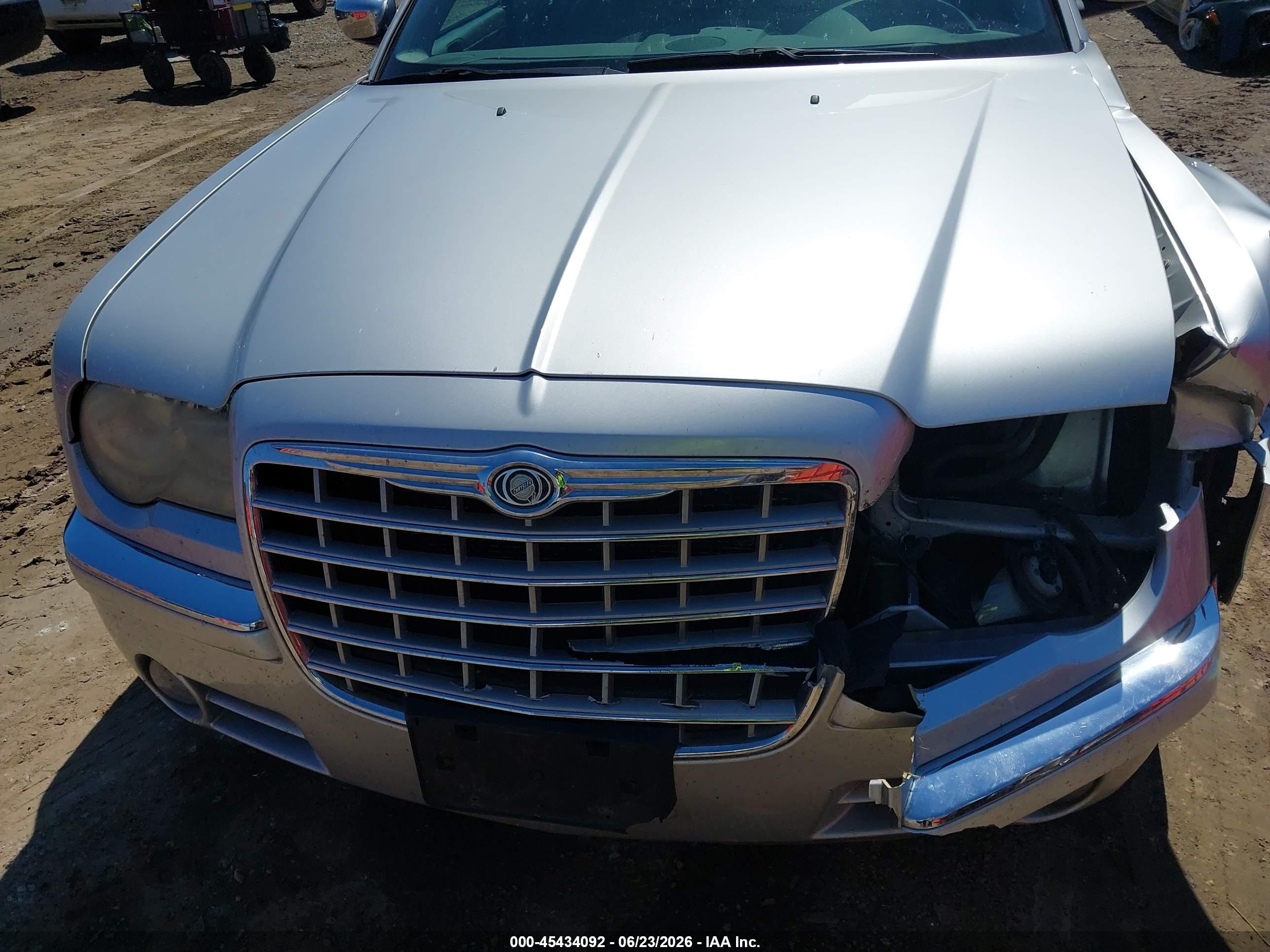 2005 Chrysler 300c Silver vin: 2C3AA63H25H665401