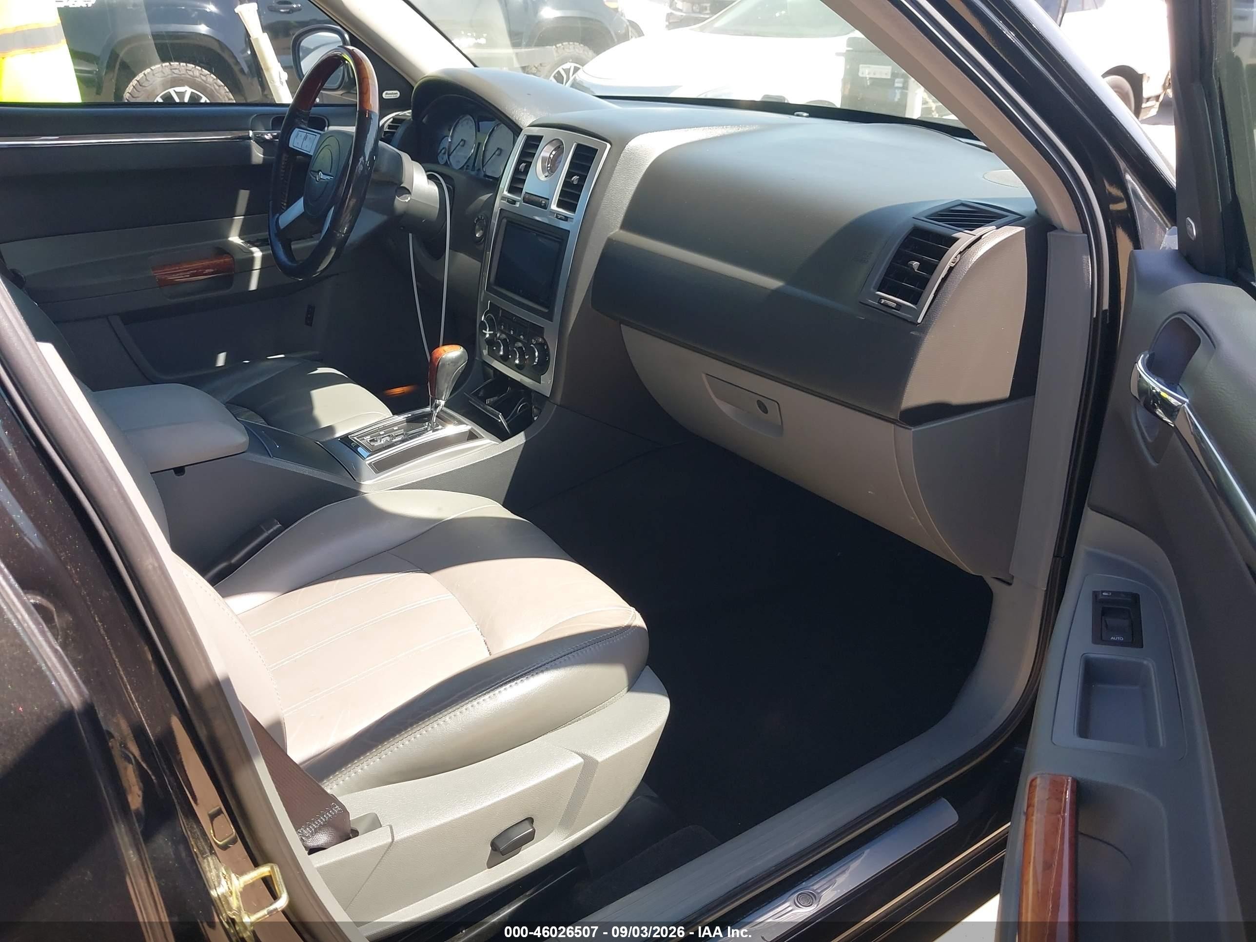 2005 Chrysler 300c   Black vin: 2C3AA63H45H588076