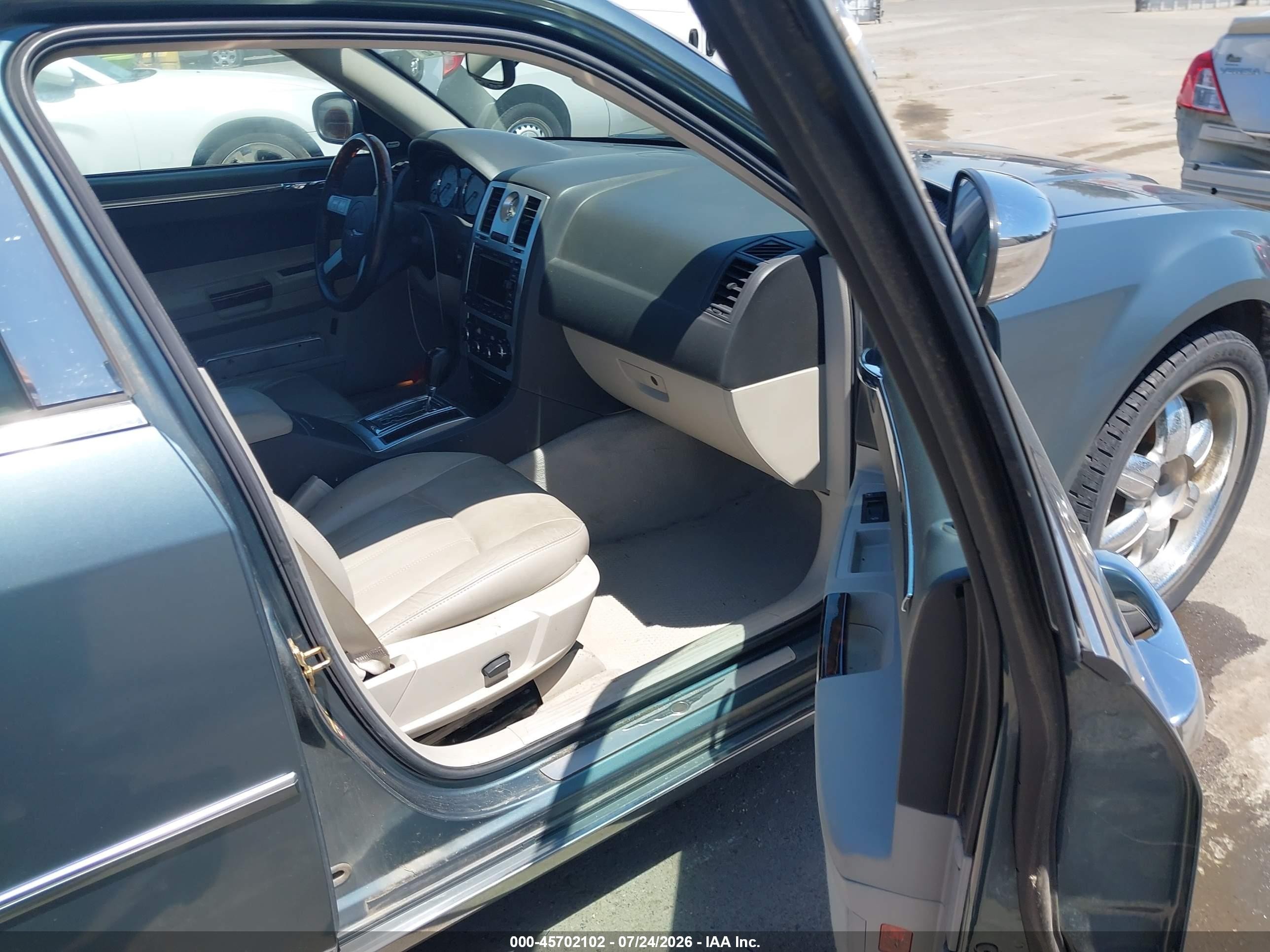 2005 Chrysler 300c   Blue vin: 2C3AA63H65H651288