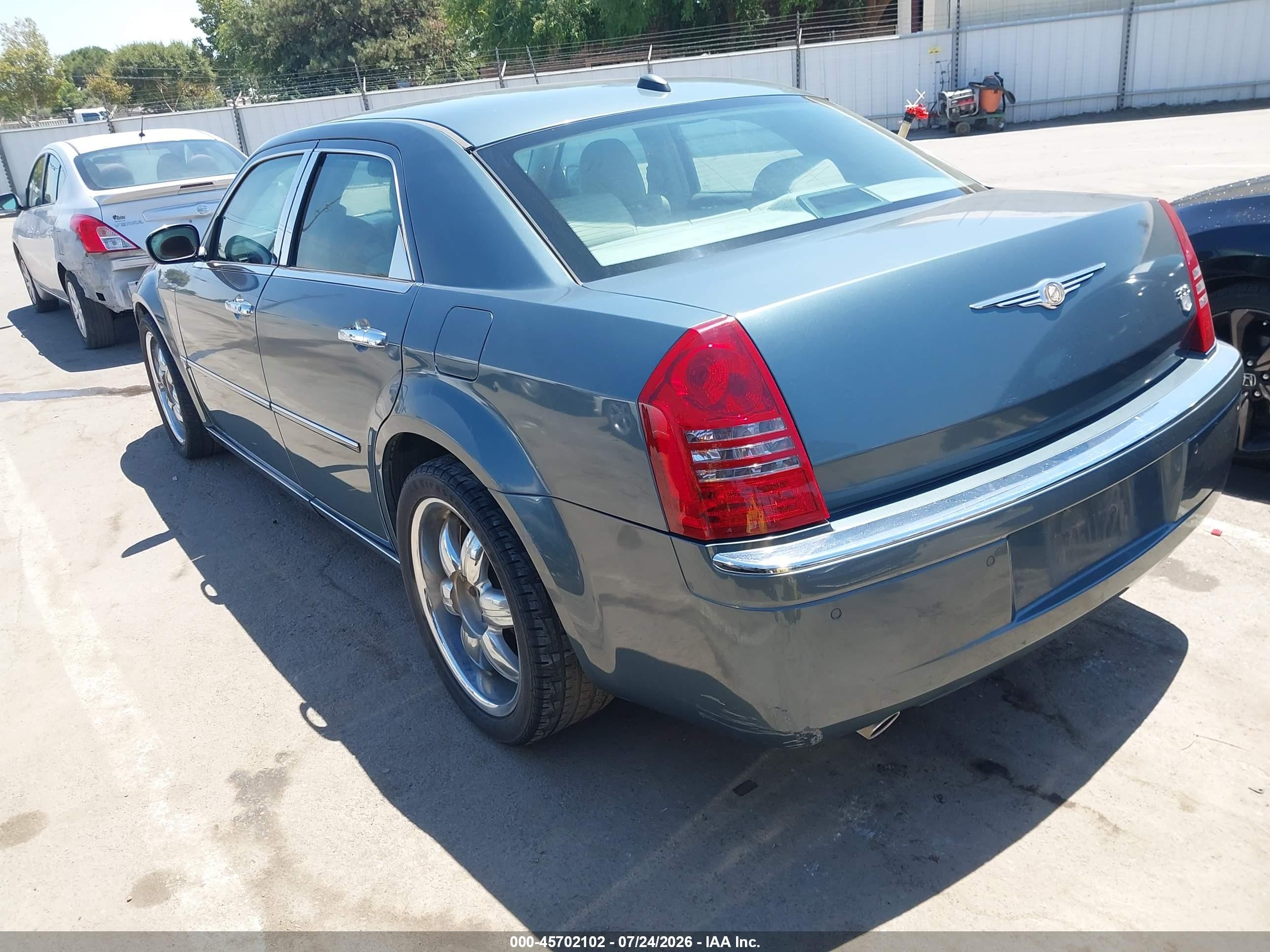 2005 Chrysler 300c   Blue vin: 2C3AA63H65H651288