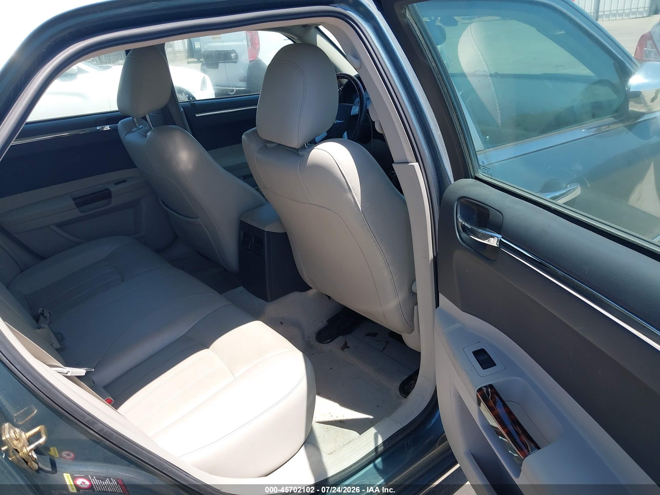 2005 Chrysler 300c   Blue vin: 2C3AA63H65H651288