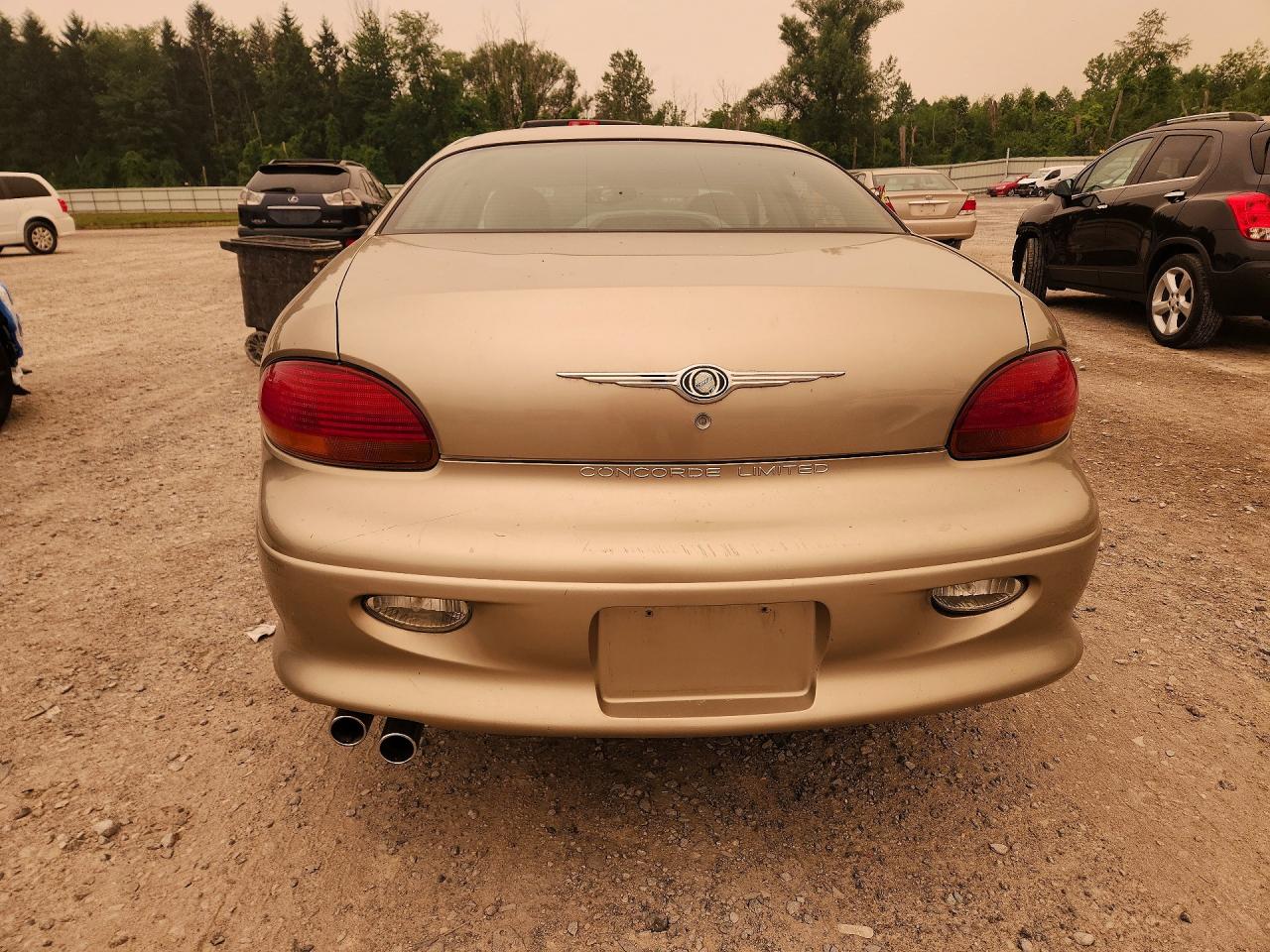 2002 Chrysler Concorde Limited Gold vin: 2C3AD56G22H120055