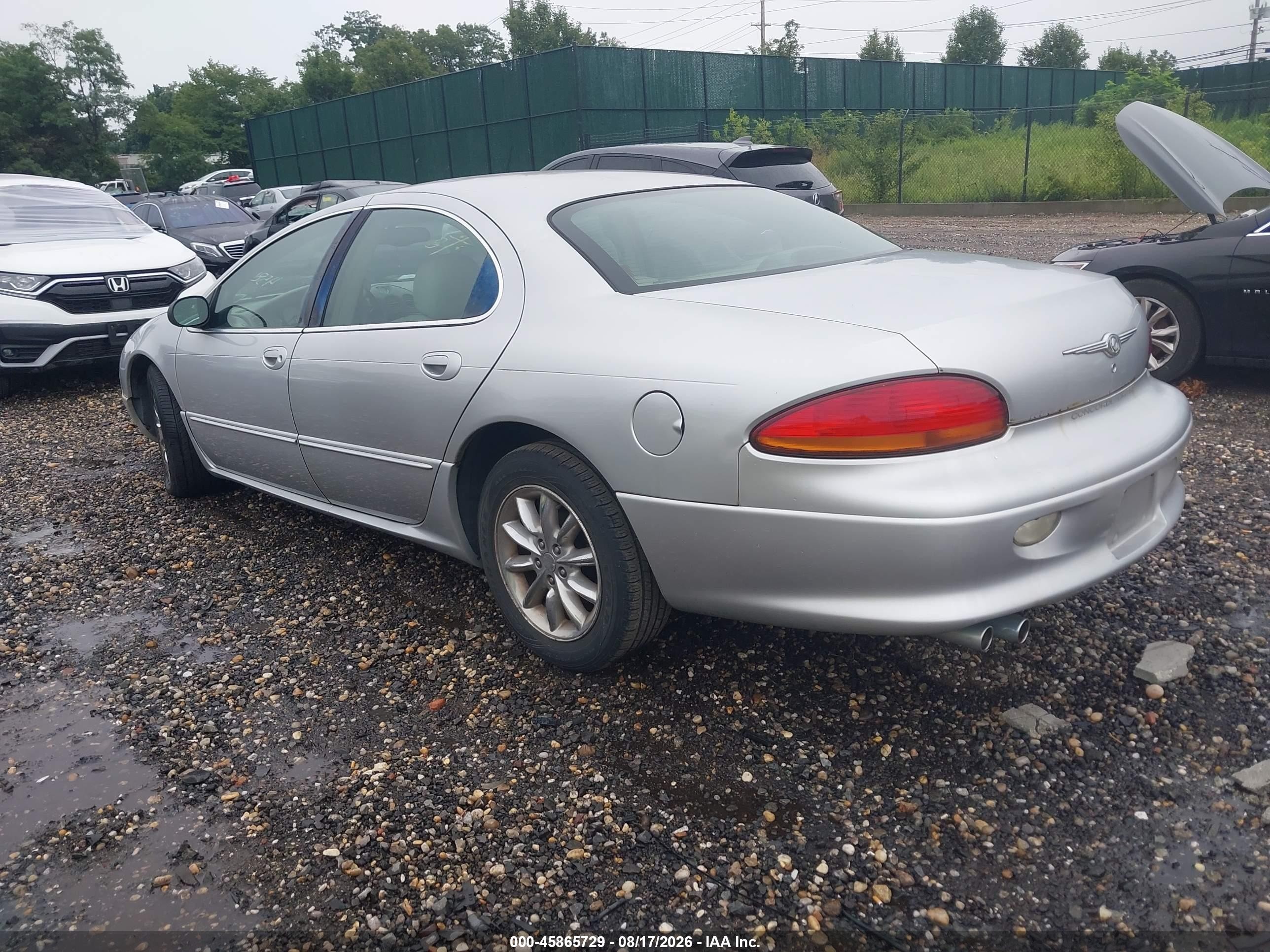 2002 Chrysler Concorde Limited Silver vin: 2C3AD56GX2H117257