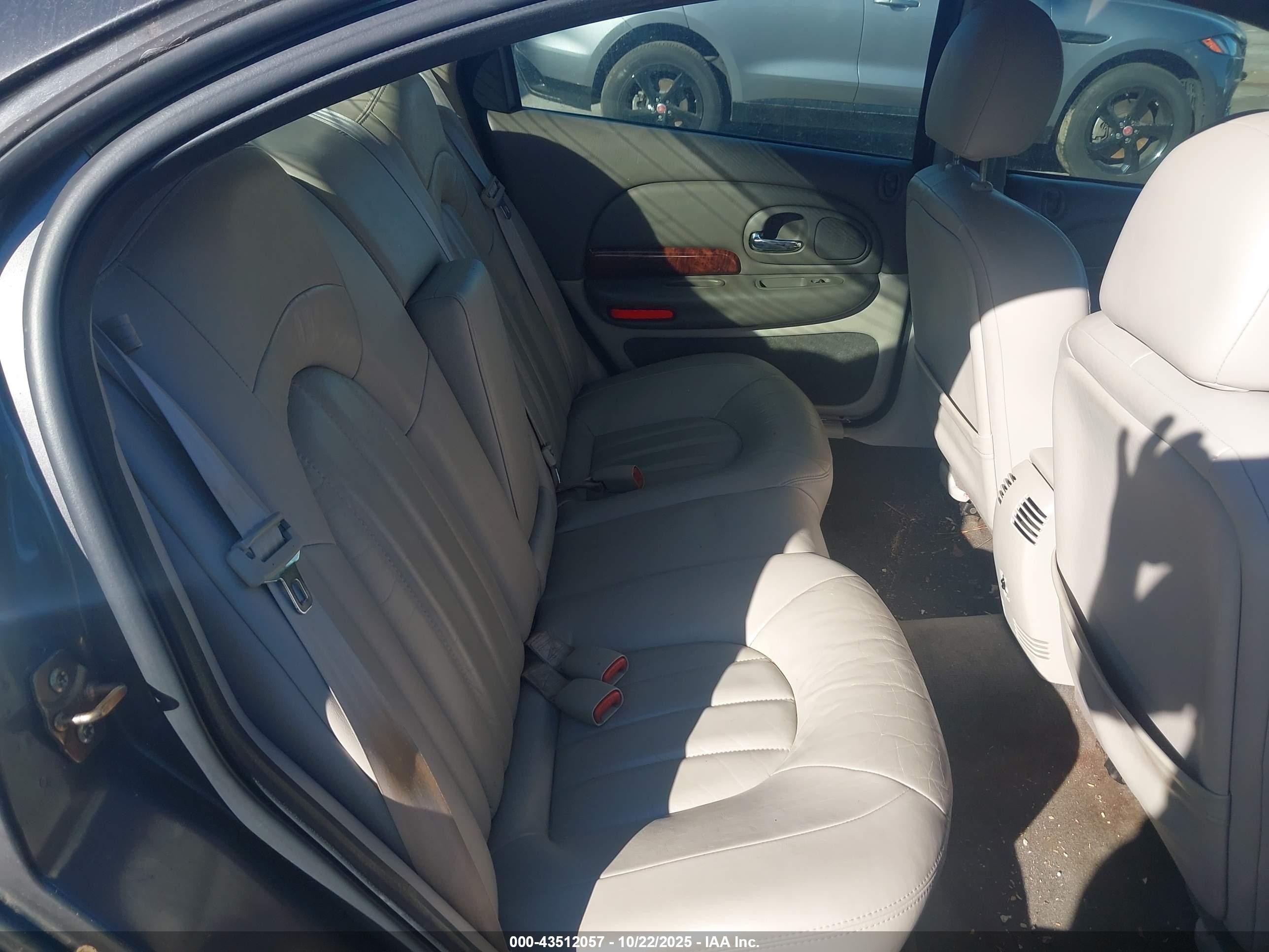 2004 Chrysler 300m   Gray vin: 2C3AE66G04H604215