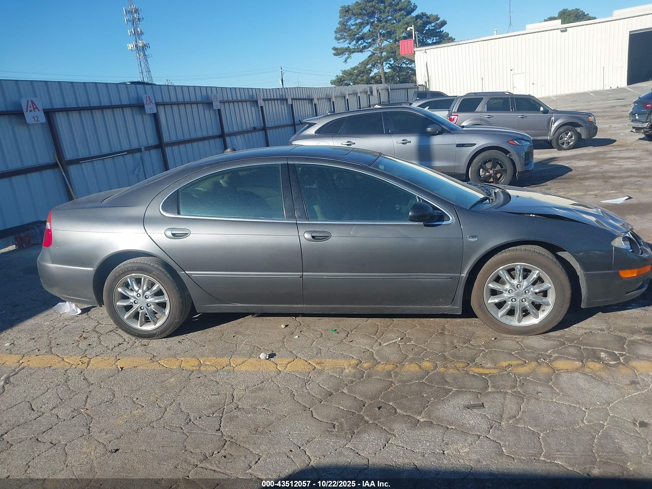 2004 Chrysler 300m   Gray vin: 2C3AE66G04H604215