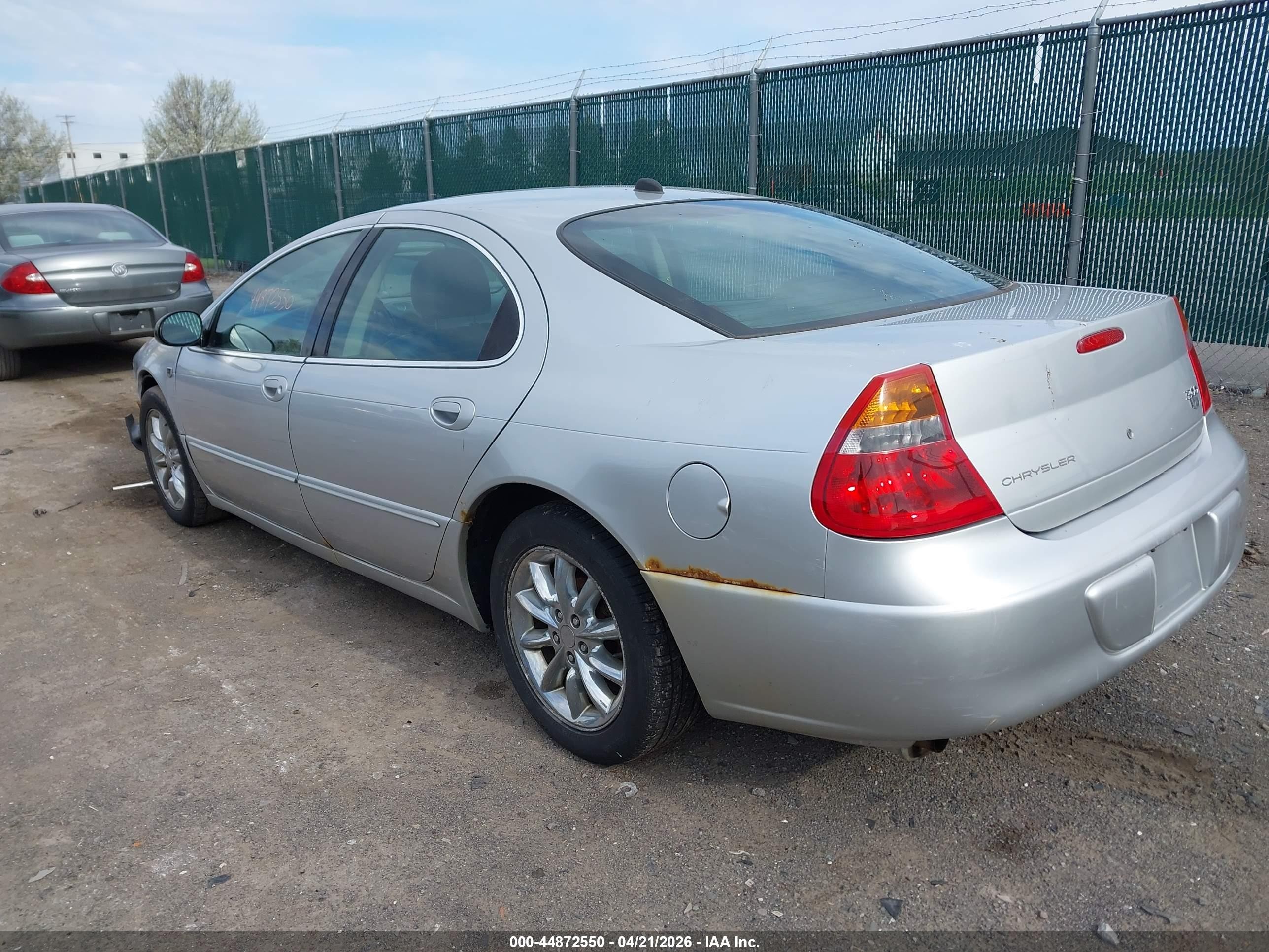 2004 Chrysler 300m   Silver vin: 2C3AE66G04H639899