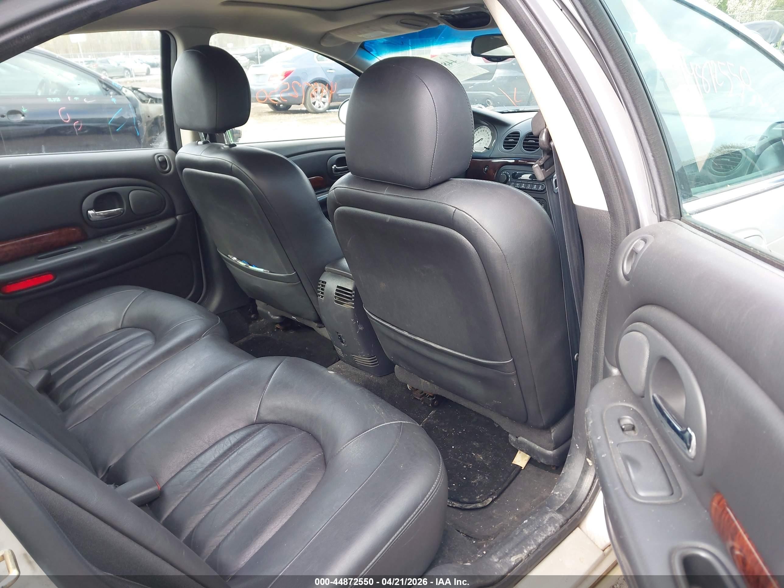 2004 Chrysler 300m   Silver vin: 2C3AE66G04H639899