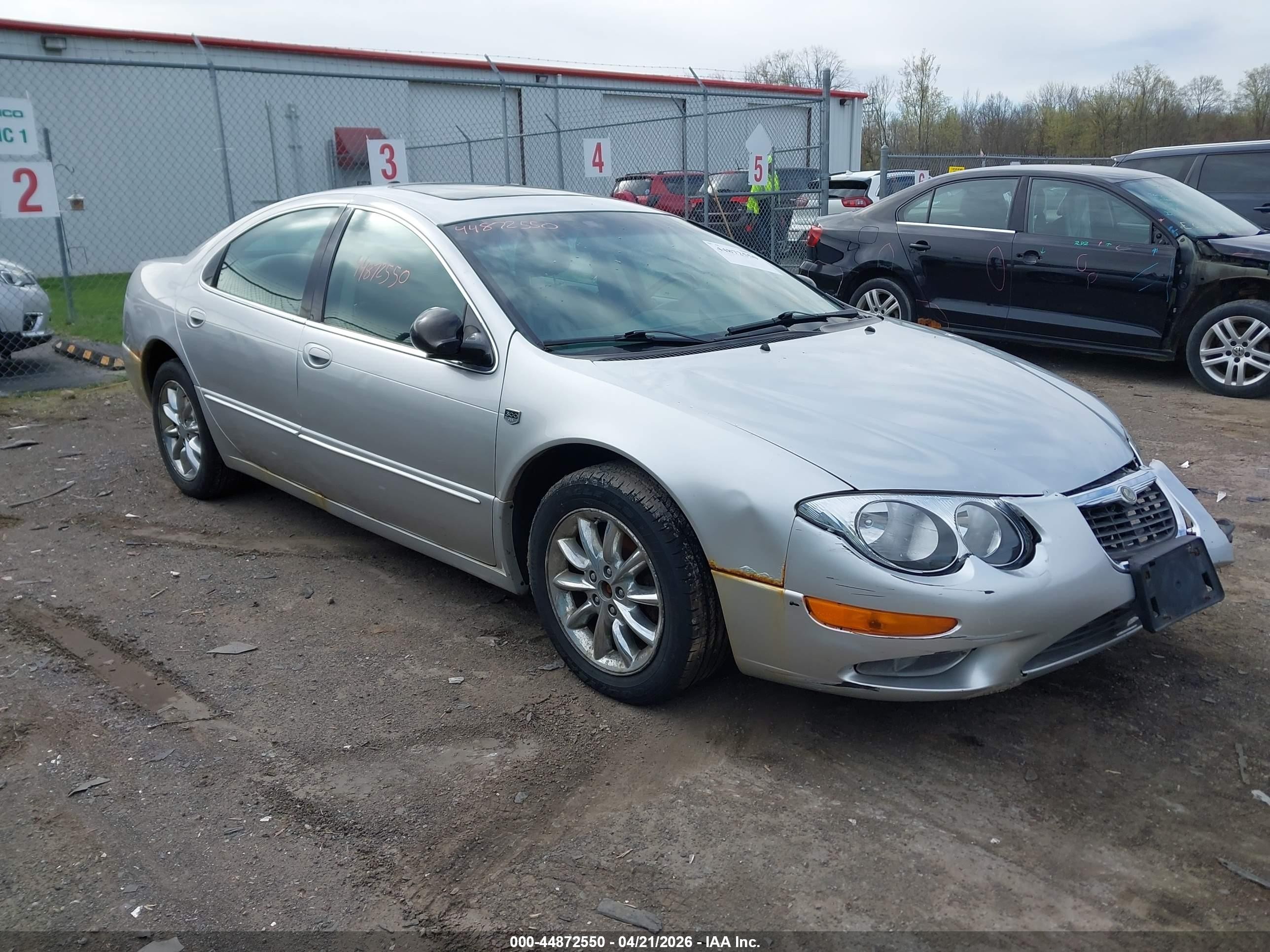 2004 Chrysler 300m   Silver vin: 2C3AE66G04H639899
