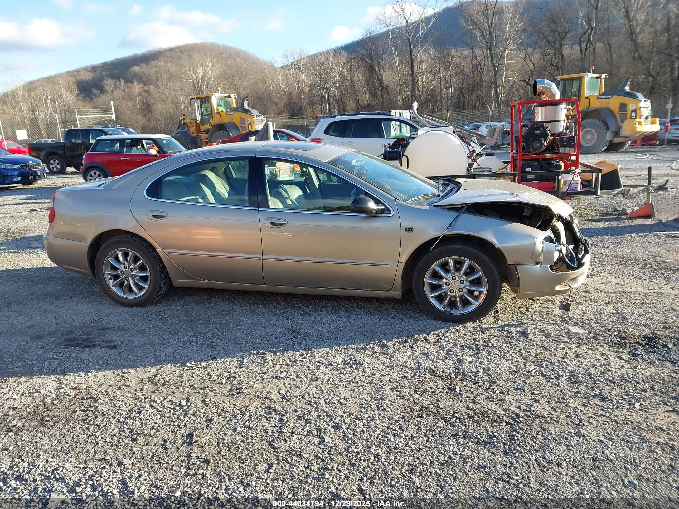 2004 Chrysler 300m   Gold vin: 2C3AE66G14H631410