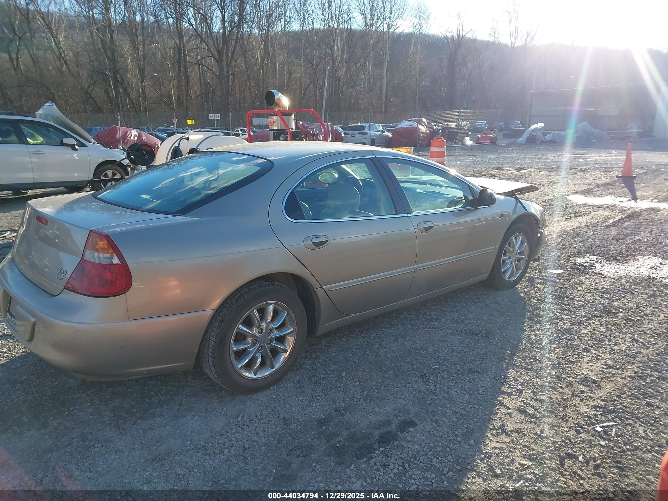 2004 Chrysler 300m   Gold vin: 2C3AE66G14H631410